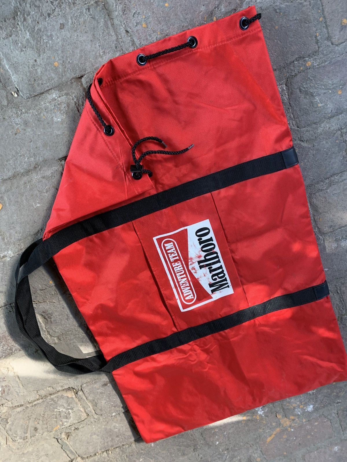 Marlboro × Vintage Marlboro Duffle Bag Size ONE SIZE - 3 Thumbnail