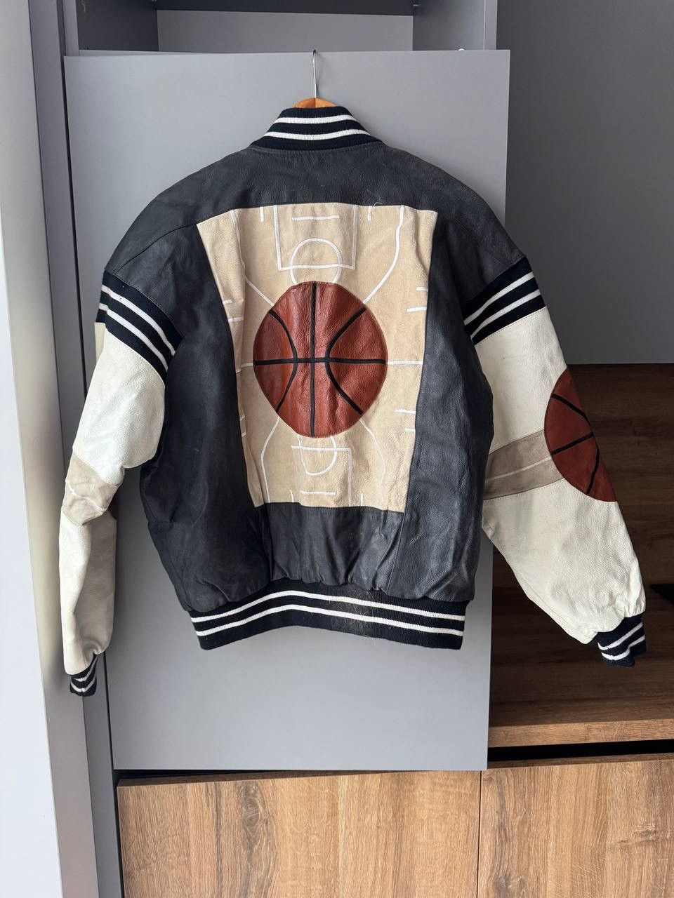 Michael Hoban Vintage Michael Hoban Basketball 80s Leather Jacket Size US L / EU 52-54 / 3 - 11 Thumbnail