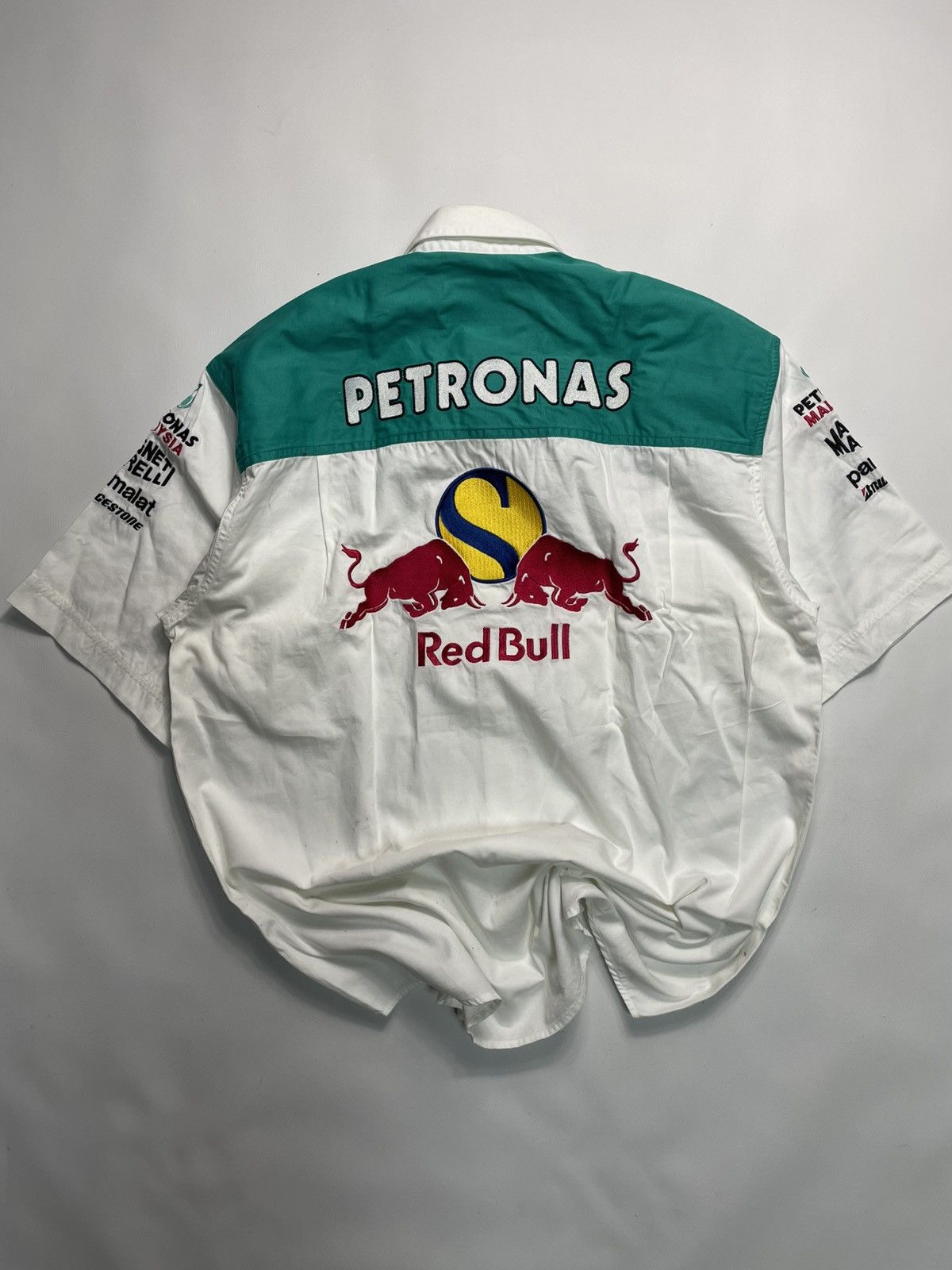 Red Bull Archive Vtg 90s Red Bull Sauber Petronas F1 Racing Tee M Size US M / EU 48-50 / 2 - 2 Thumbnail