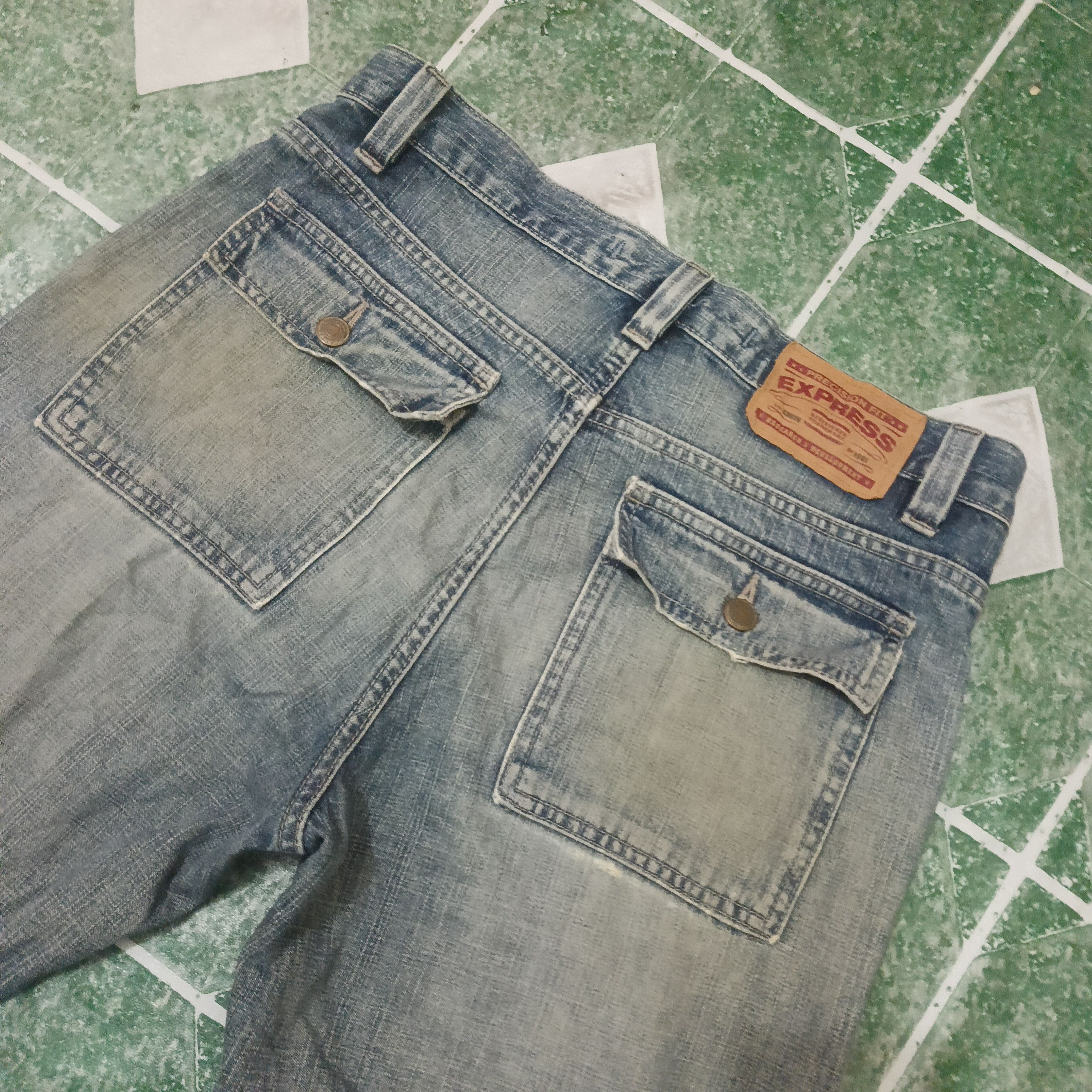 If Six Was Nine Express bush jeans distressed denim Size US 30 / EU 46 - 15 Thumbnail