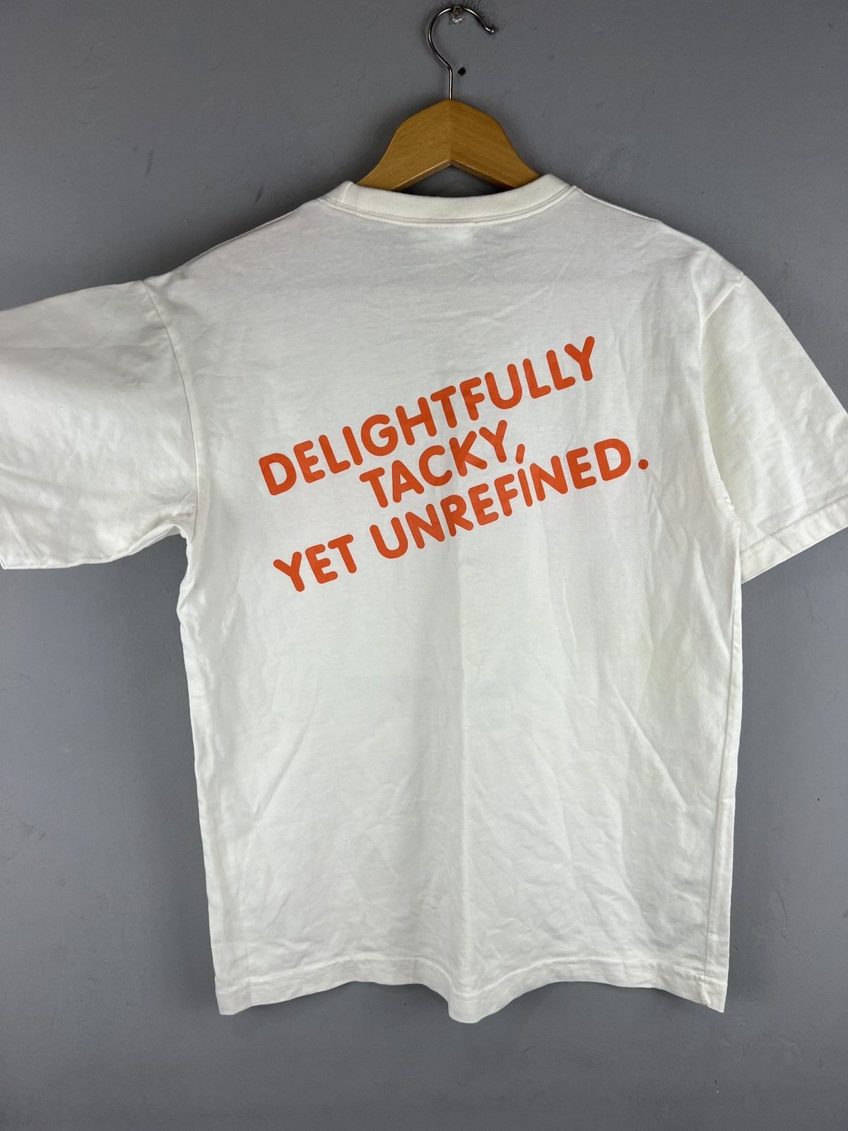 Vintage Vintage Y2K Hooters Graphic tee Singapore Size US S / EU 44-46 / 1 - 3 Thumbnail