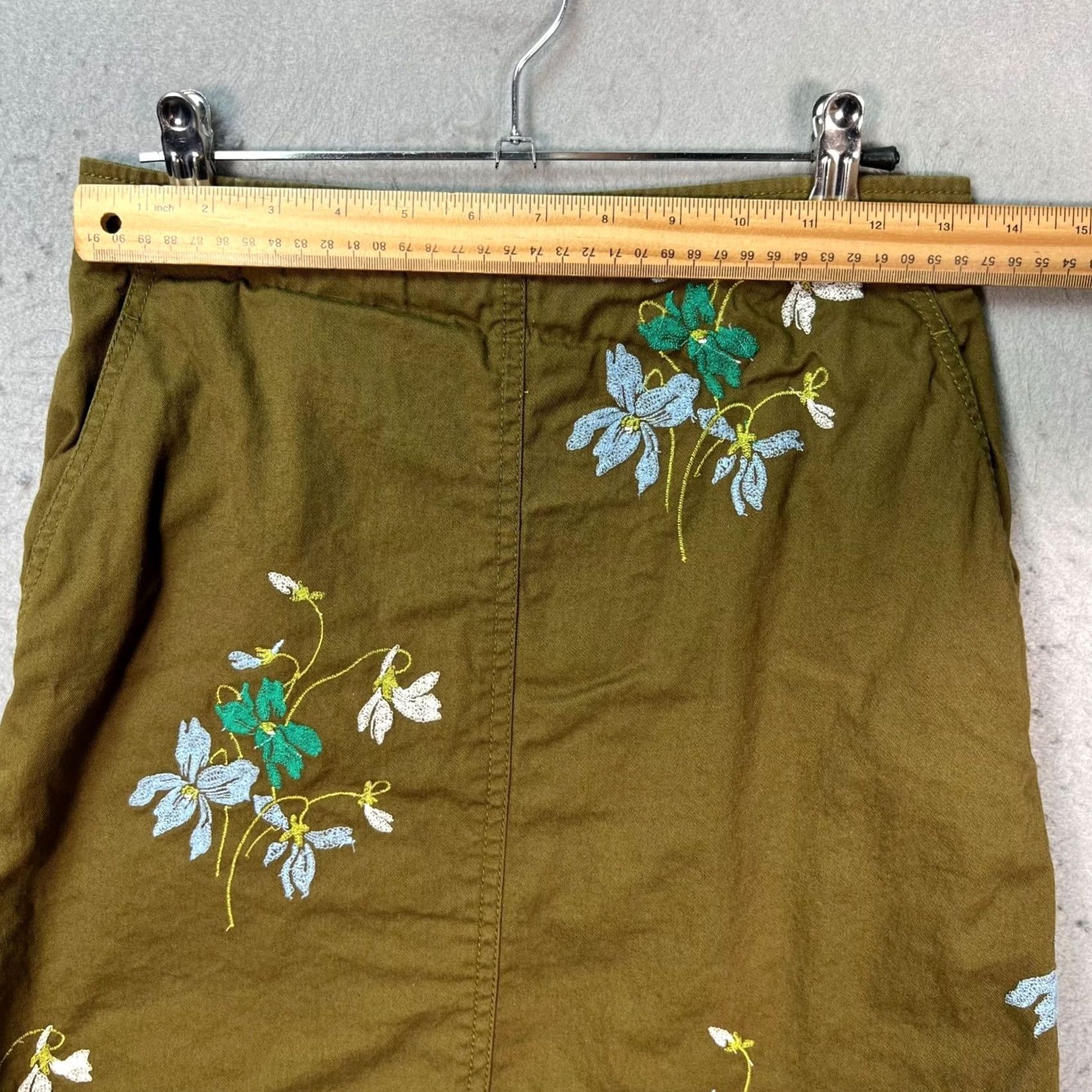 Ann Taylor Ann Taylor Skirt Size 2 Olive Green Cotton Floral Embroidered Womens Size 26" / US 2 / IT 38 - 6 Thumbnail