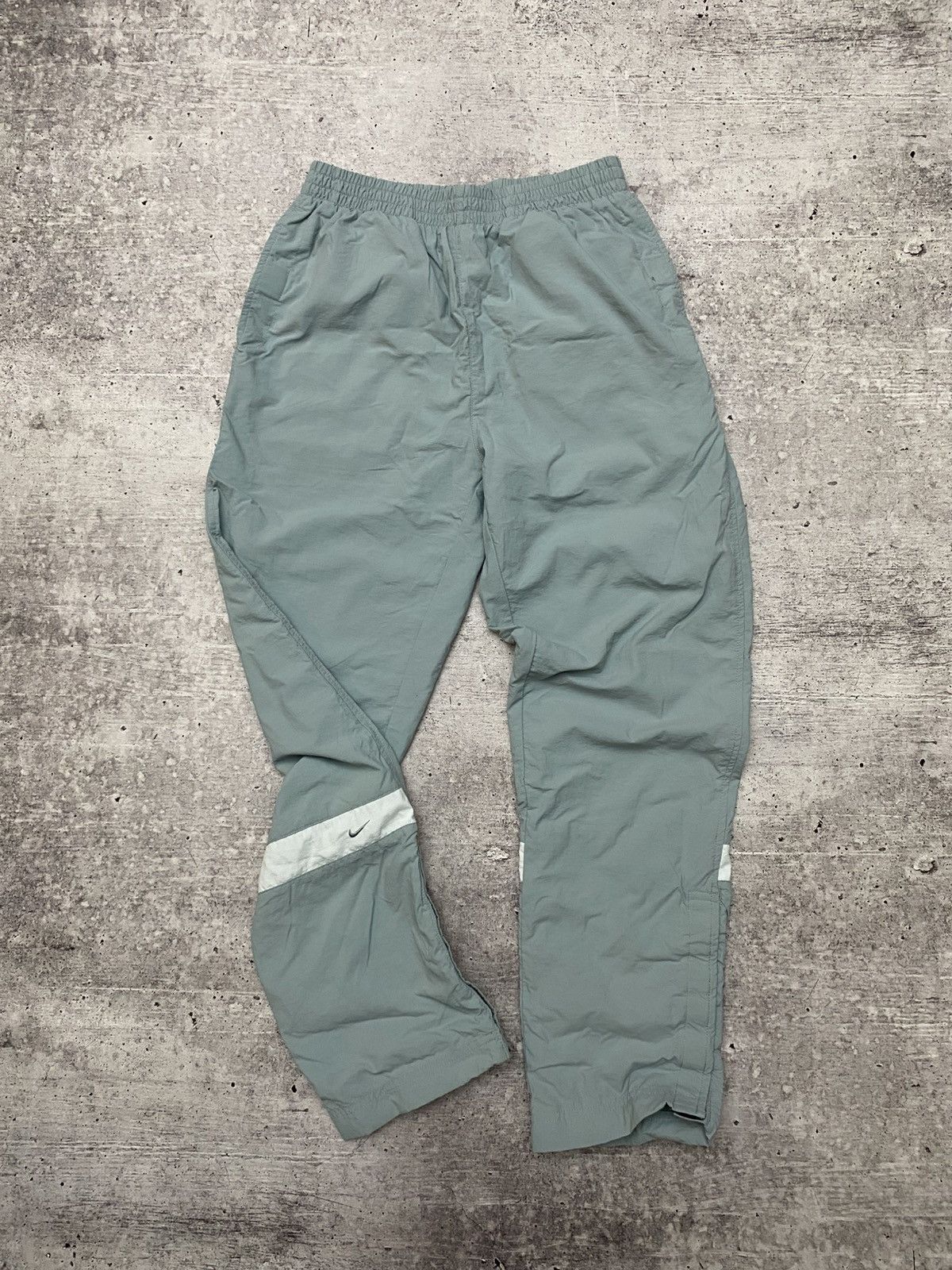 Nike × Vintage NIKE VINTAGE NYLON SWEATPANTS Size US 31 - 1 Thumbnail