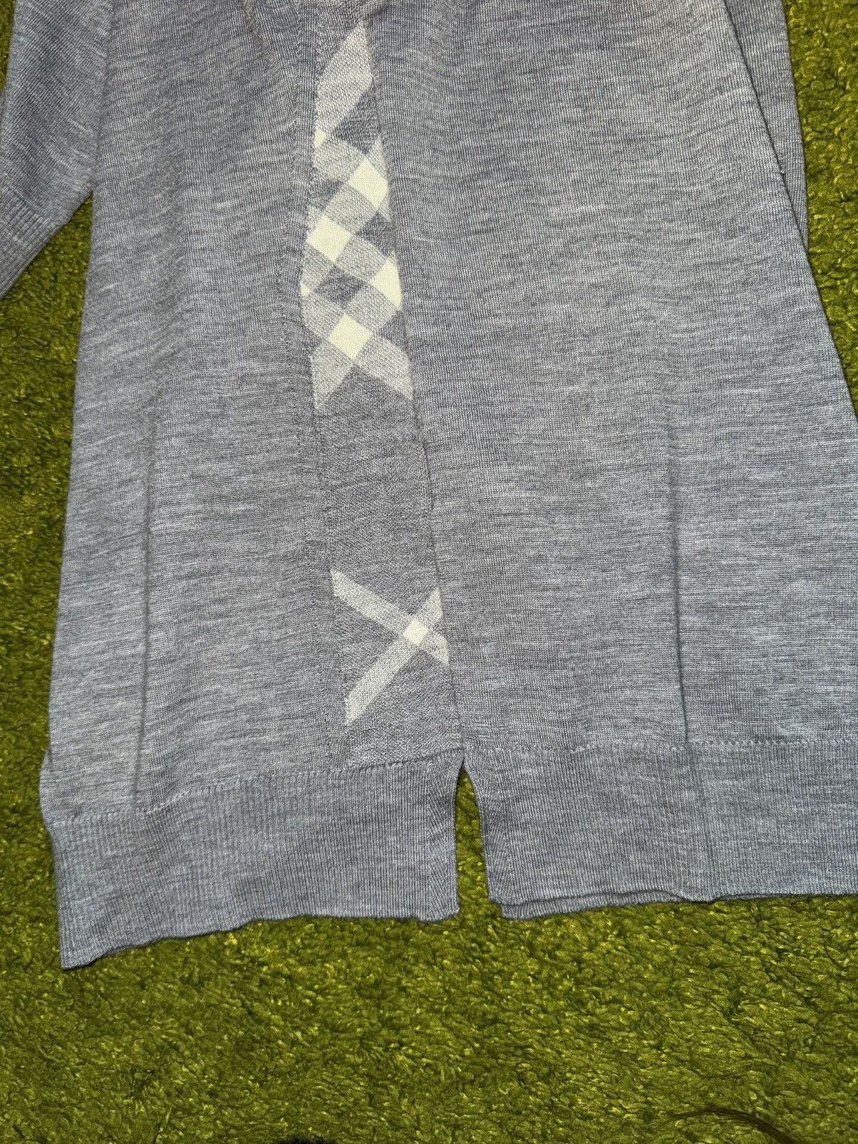 Burberry × Designer Burberry 100% wool grey nova check sweater Size M / US 6-8 / IT 42-44 - 10 Thumbnail