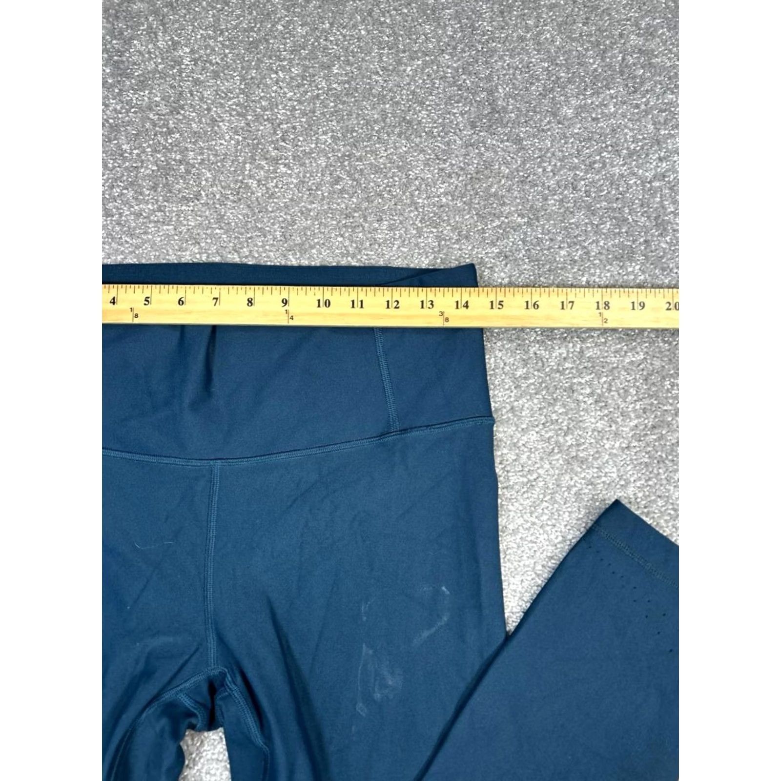 Lululemon Lululemon Leggings Womens 12 Green Logo Mid Rise Yoga Workout 24'' Zoned Tight Size 34" / US 12 / IT 48 - 7 Thumbnail