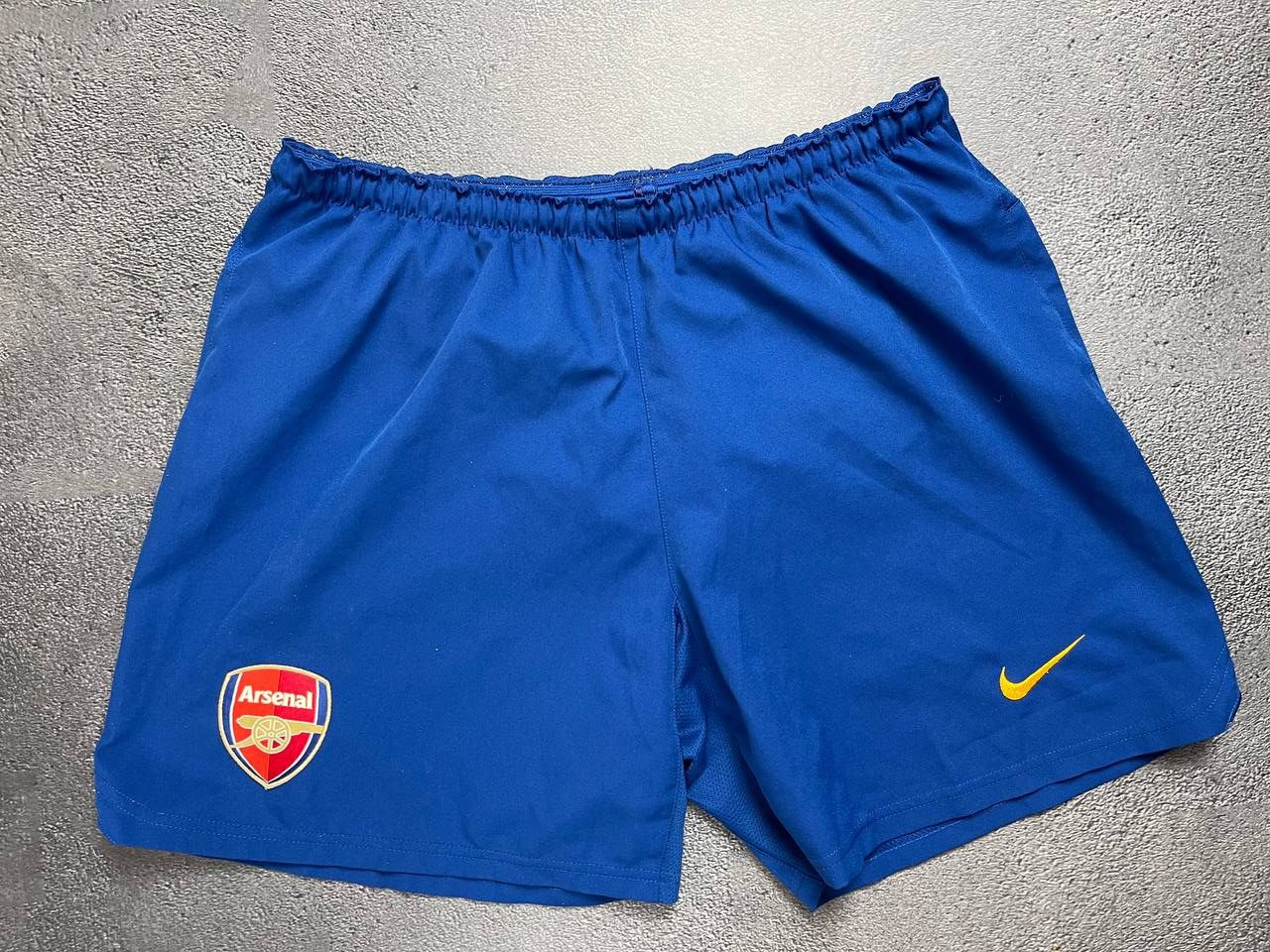 Nike Arsenal Nike vintage shorts 32 M size Size US 32 / EU 48 - 1 Thumbnail