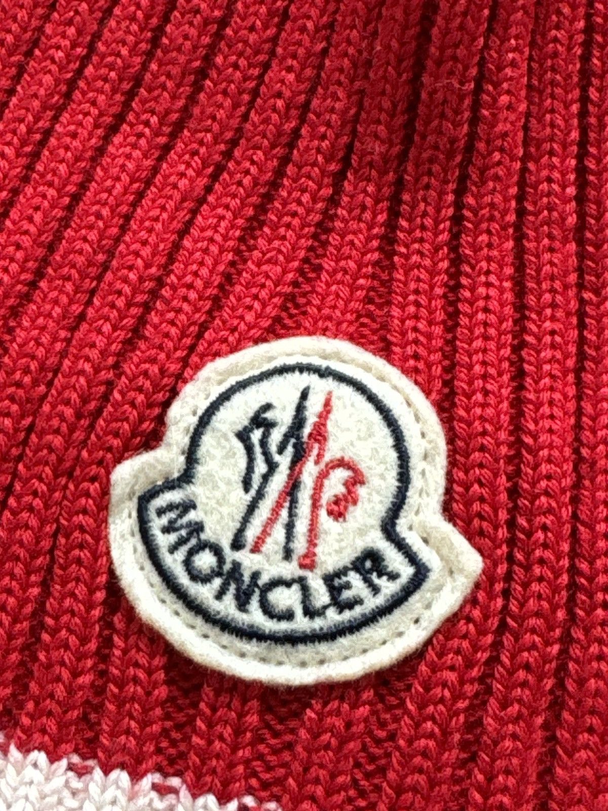 Moncler Moncler wool red beanie perfect condition Size ONE SIZE - 2 Thumbnail
