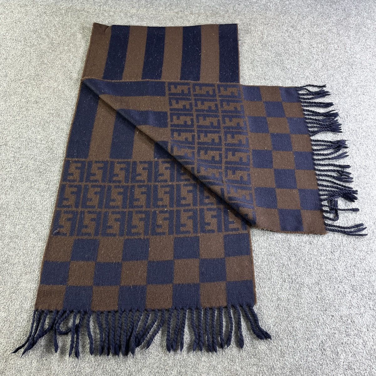 Fendi Fendi Wool Scarf / Muffler / Neckwear T809 Size ONE SIZE - 3 Thumbnail