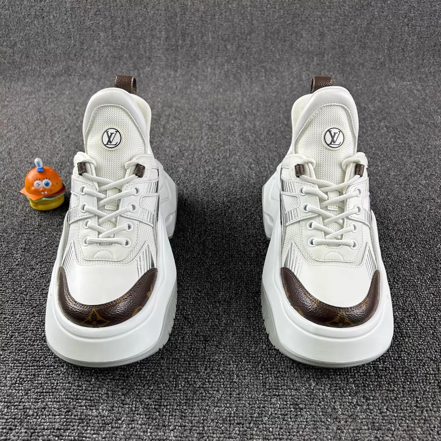 Louis Vuitton Louis Vuitton Archlight 2.0 white size 37.5 Size US 7 / IT 37 - 2 Thumbnail
