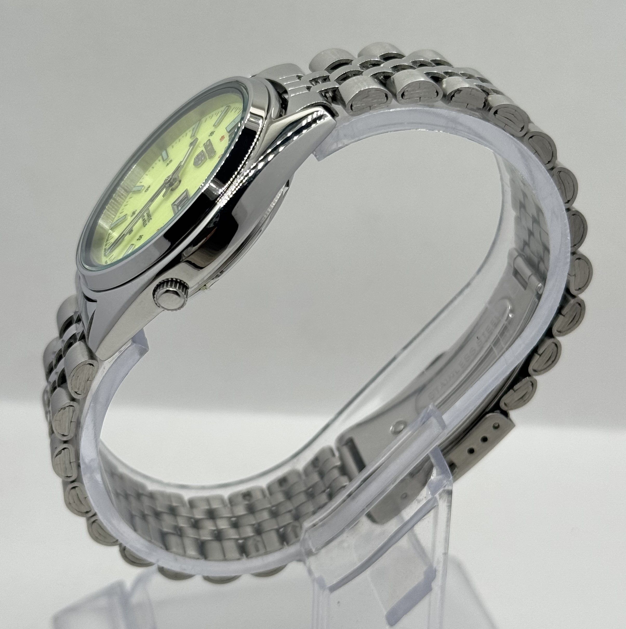 Seiko Seiko 5 Automatic Baton Dial Wrist Watch Day/Date Japan Size 36 - 7 Thumbnail