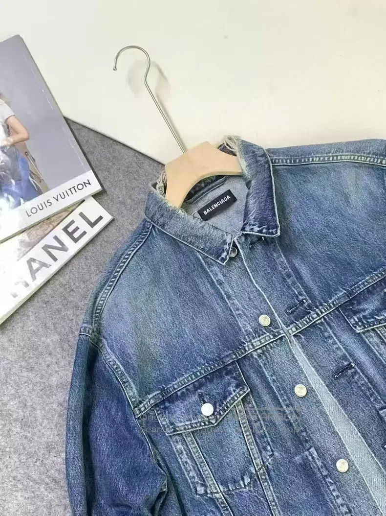 Balenciaga Balenciaga Back logo denim jacket Size US S / EU 44-46 / 1 - 2 Thumbnail