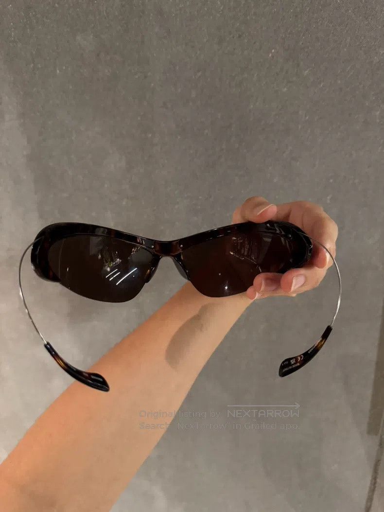 Balenciaga Balenciaga Metallic Cat Eye Sunglasses Size ONE SIZE - 5 Thumbnail