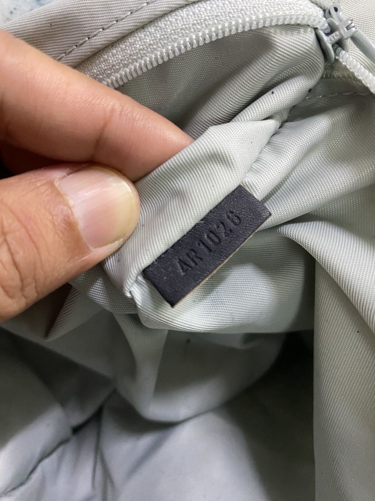 Louis Vuitton Authentic Louis Vuitton LV cup Mssenger bag STICKY Size ONE SIZE - 19 Thumbnail