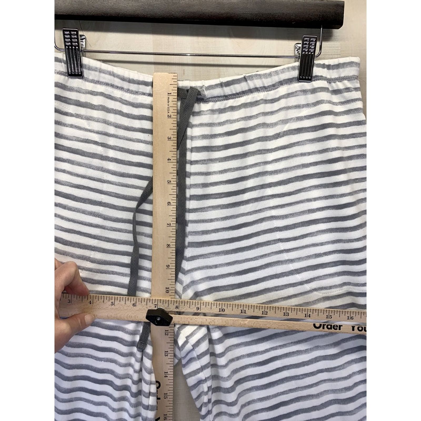 Anne Klein Anne Klein Lounge Pants Grey Stripe NWT Sz M Womens Regular Drawstring Color White/Gray Lounge Pants 5516 Size 32" / US 10 / IT 46 - 4 Thumbnail