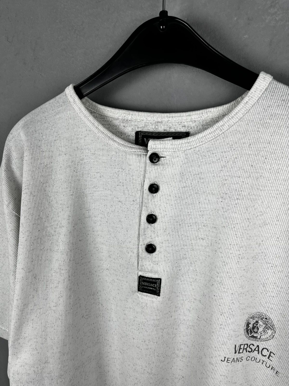Versace × Versace Jeans Couture × Vintage Versace jeans couture t shirt vintage 90s Size US L / EU 52-54 / 3 - 5 Thumbnail