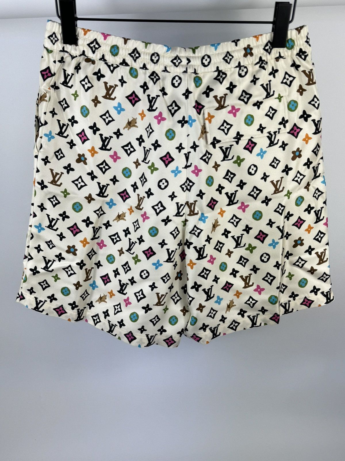 Louis Vuitton MONOGRAM PRINTED SILK SHORTS 1AFPZD Size US 32 / EU 48 - 2 Thumbnail