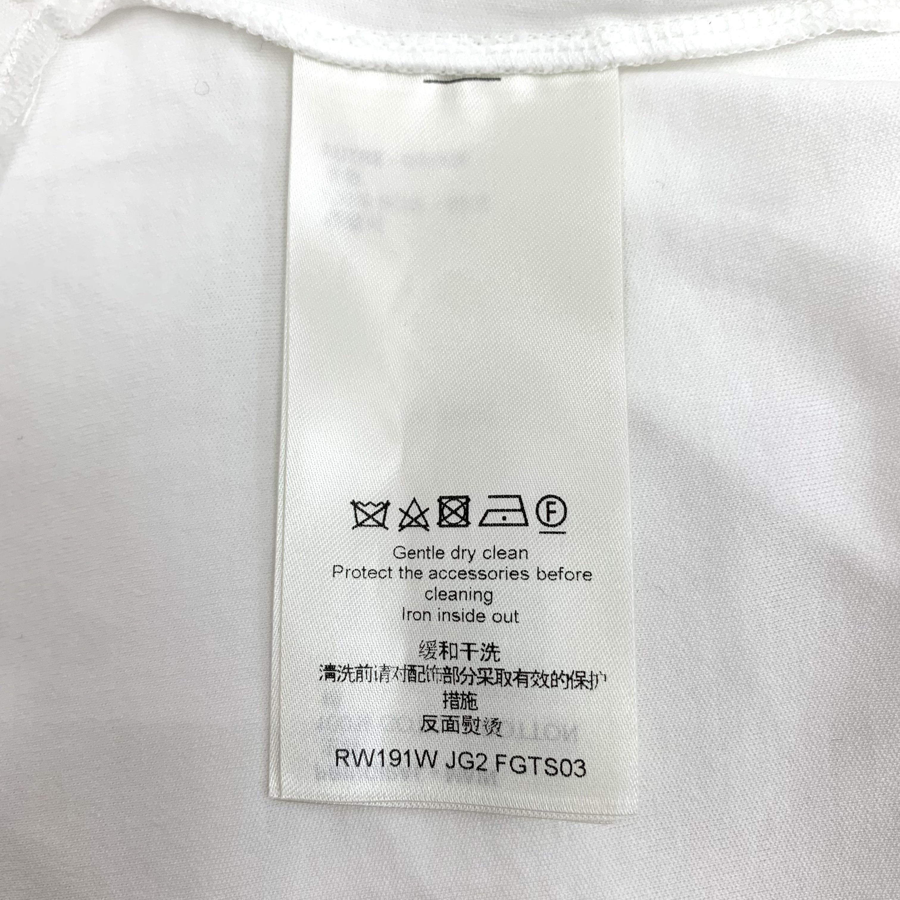 Louis Vuitton Louis Vuitton T-Shirt – White Cotton Gold Accents (Size M) Size M / US 6-8 / IT 42-44 - 5 Thumbnail