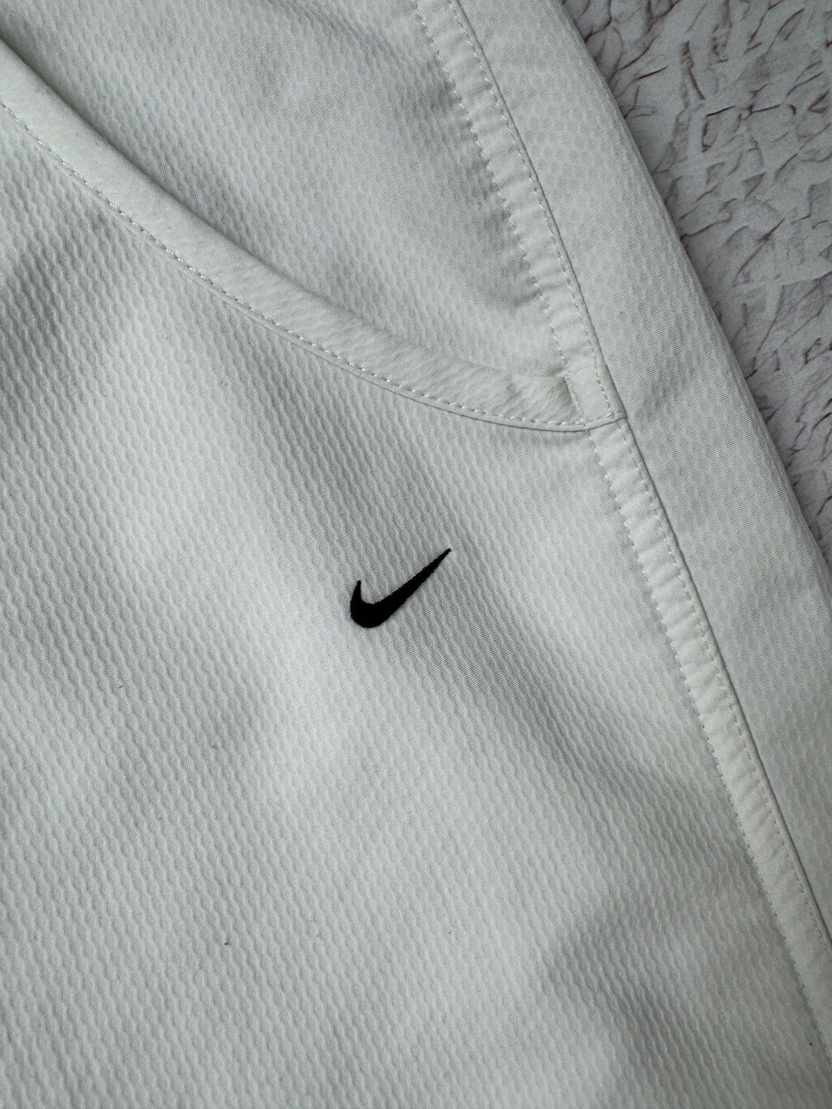 Nike Nike Vintage Y2K white wide flared track pants hype swoosh Size 30" / US 8 / IT 44 - 9 Thumbnail