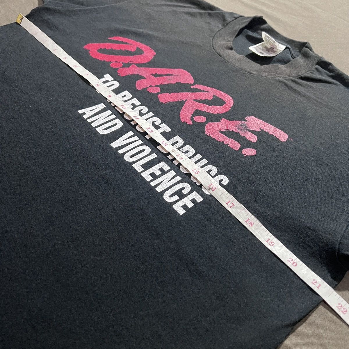 D.A.R.E Vintage Y2K DARE Promo Tee L Faded DRUGS AND VIOLENCE Size US L / EU 52-54 / 3 - 6 Thumbnail