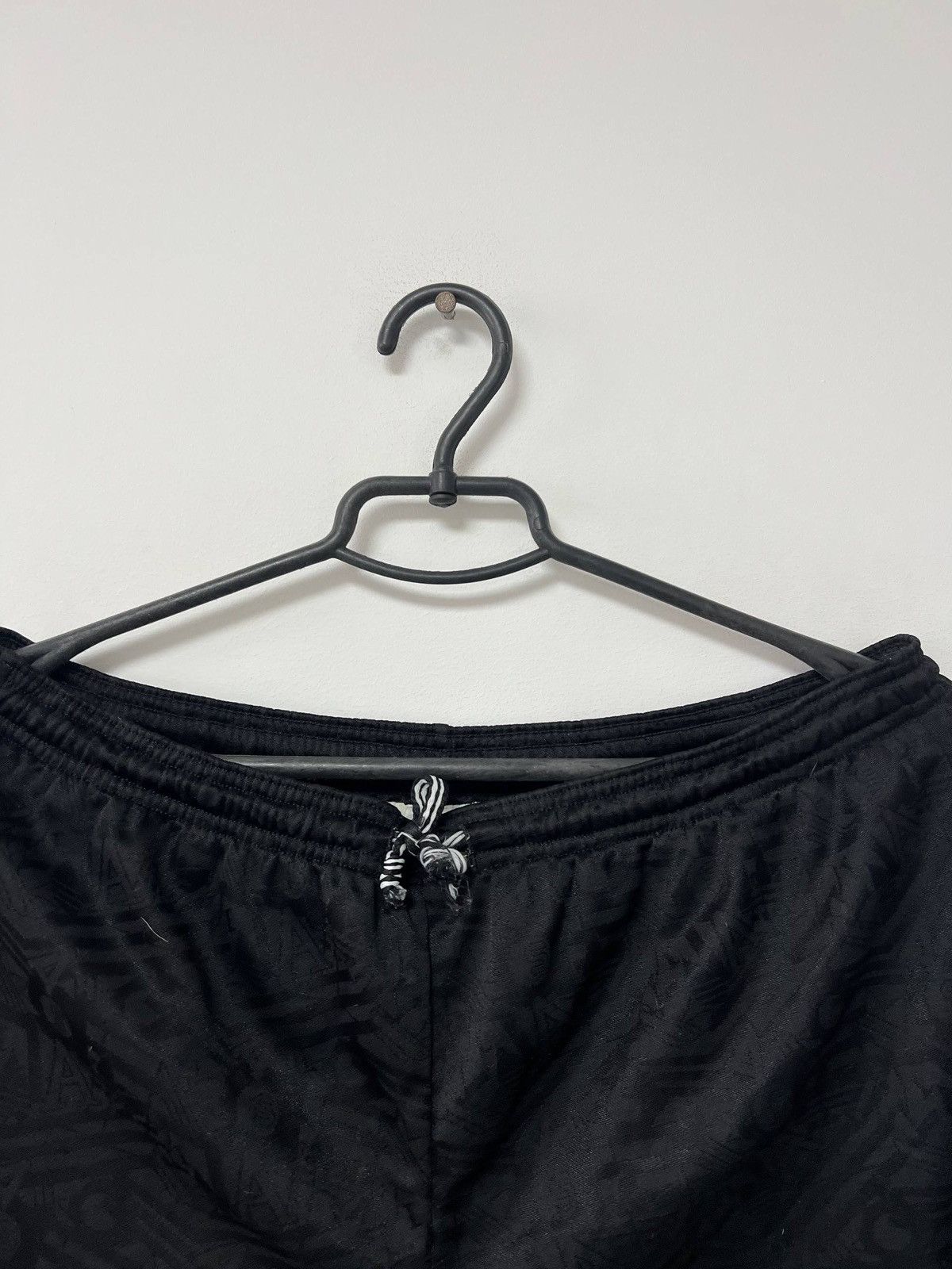 Adidas Vintage adidas shorts sz 32 made in United Kingdom Size US 32 / EU 48 - 4 Thumbnail