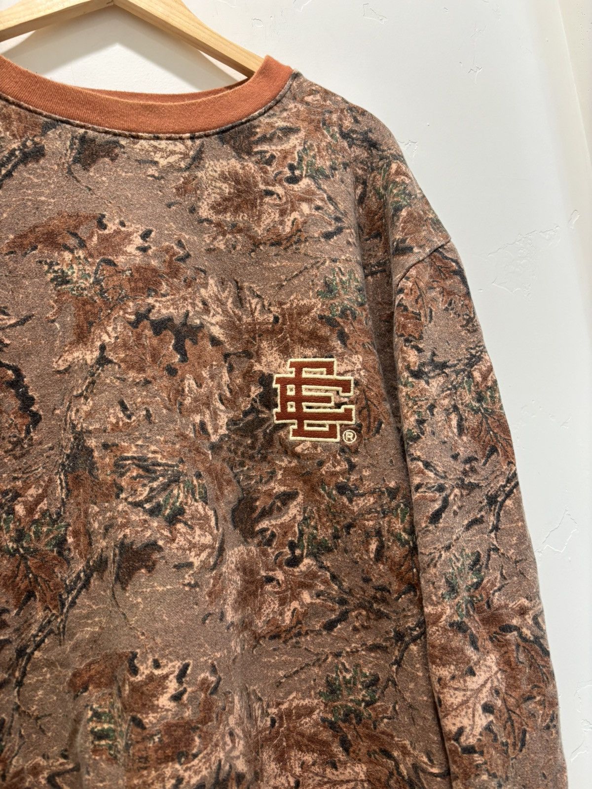 Eric Emanuel EE floral crewneck Size US XL / EU 56 / 4 - 2 Thumbnail