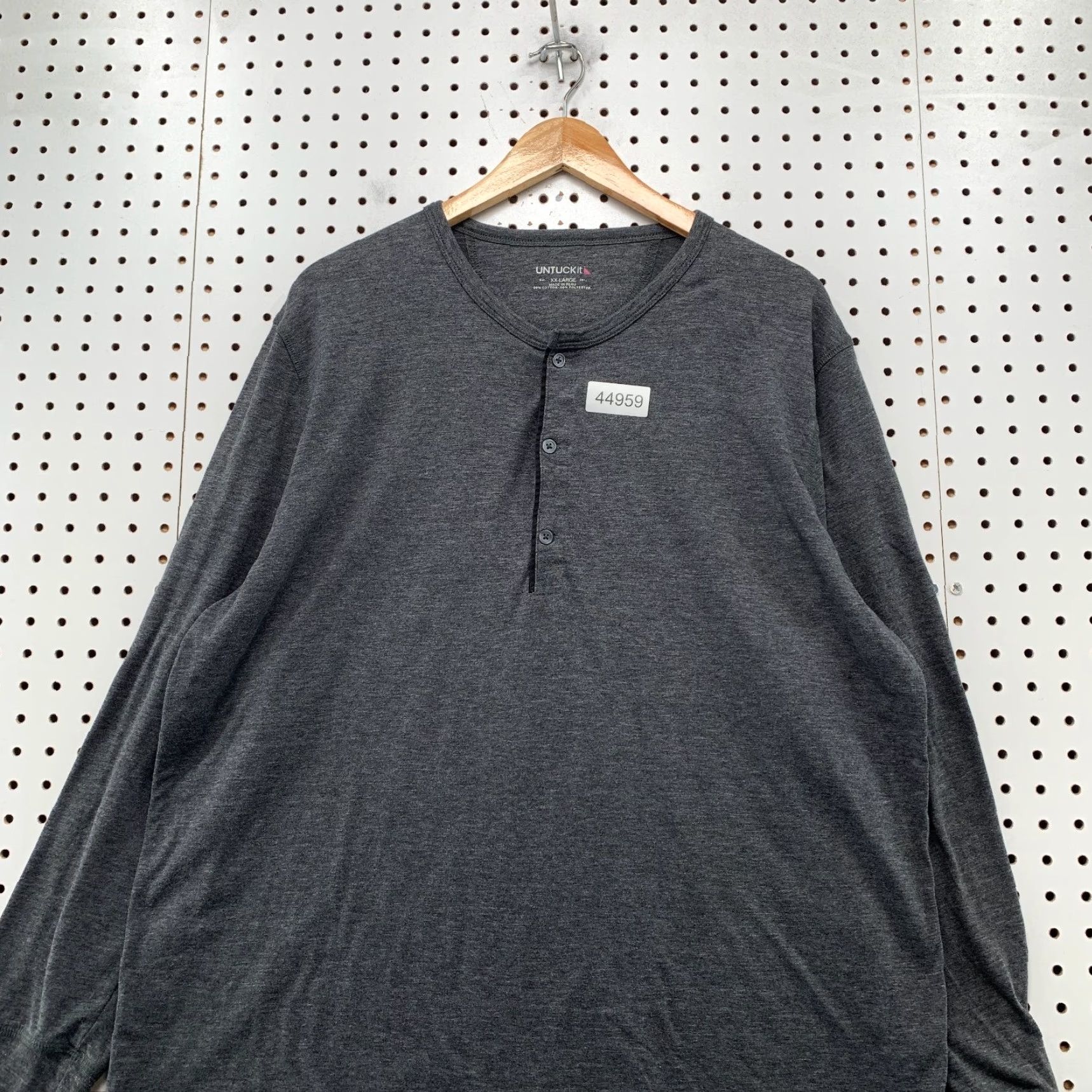 UNTUCKit UNTUCKit Henley Shirt Mens 2XL Gray Long Sleeve Preppy Base Layer Size US XXL / EU 58 / 5 - 2 Thumbnail
