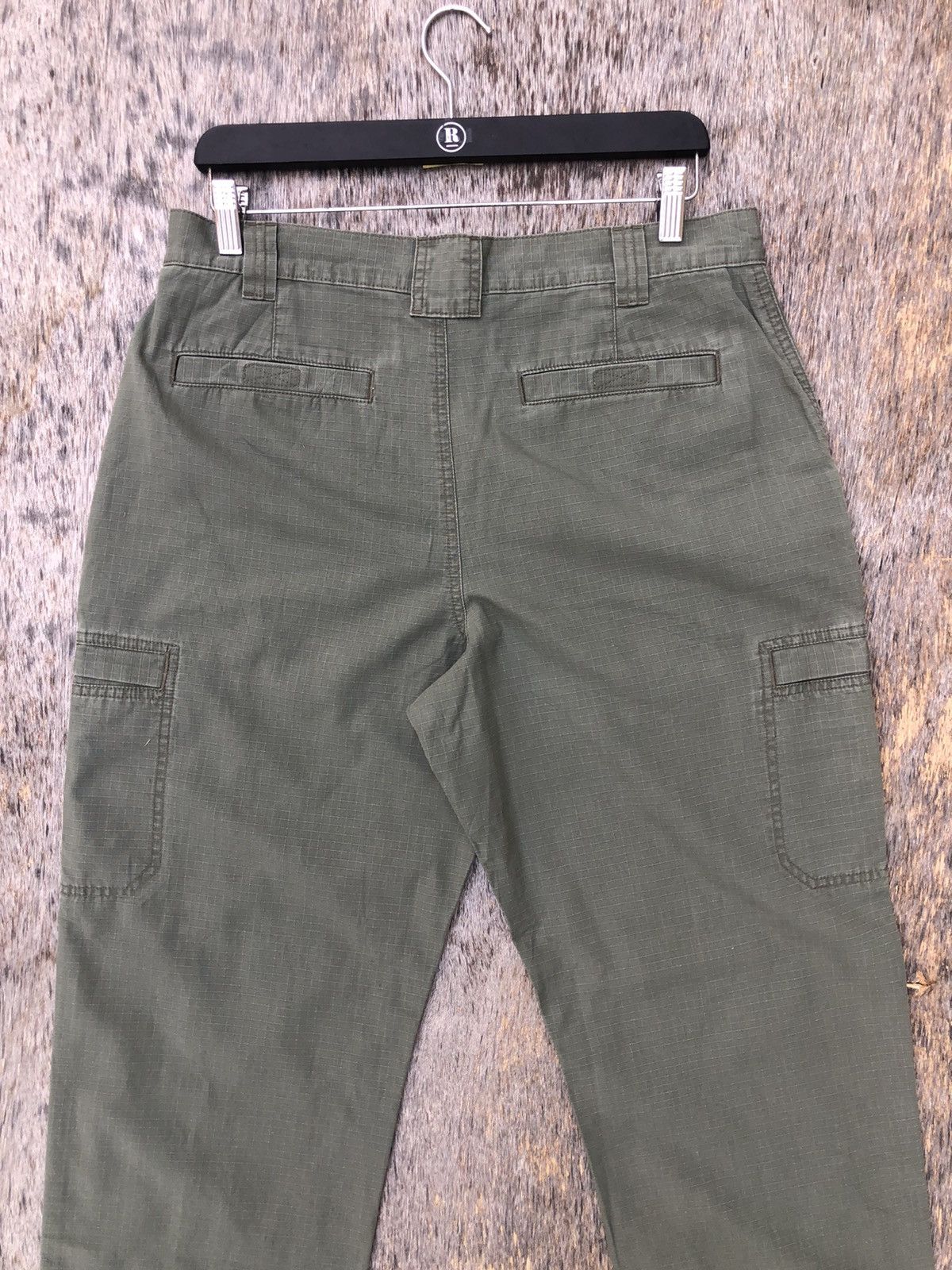 Japanese Brand Very rare Green Cargo Pants Baggy Pattern W33 x L40 Size US 33 - 11 Thumbnail