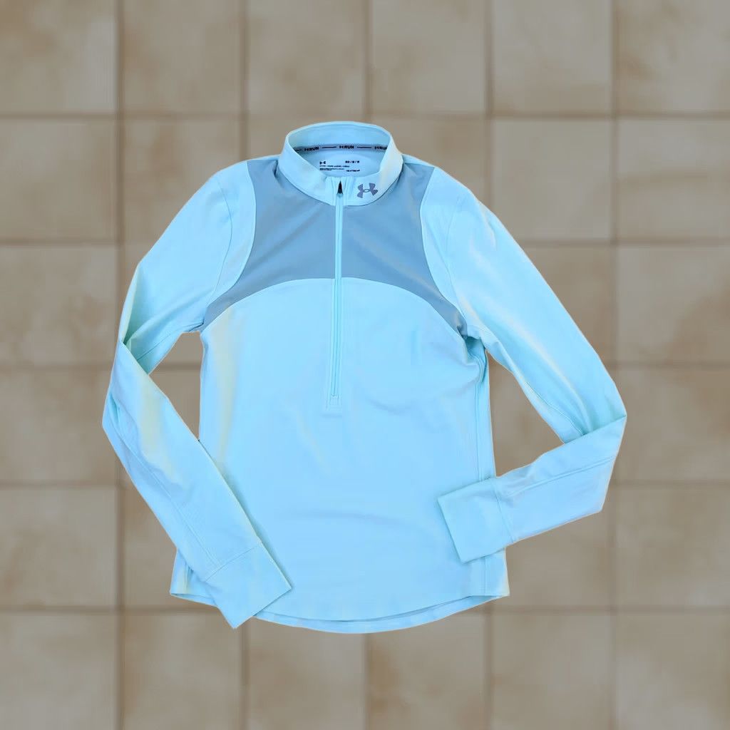 Under Armour UNDER ARMOUR RUN Shirt Women's M HeatGear Long Sleeve Thumb Holes Blue Size M / US 6-8 / IT 42-44 - 1 Thumbnail