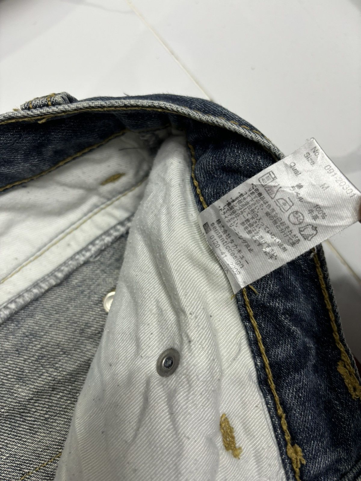 If Six Was Nine SEMANTIC DESIGN FLARED JEANS DISTRESSED DENIM Size US 31 - 14 Thumbnail
