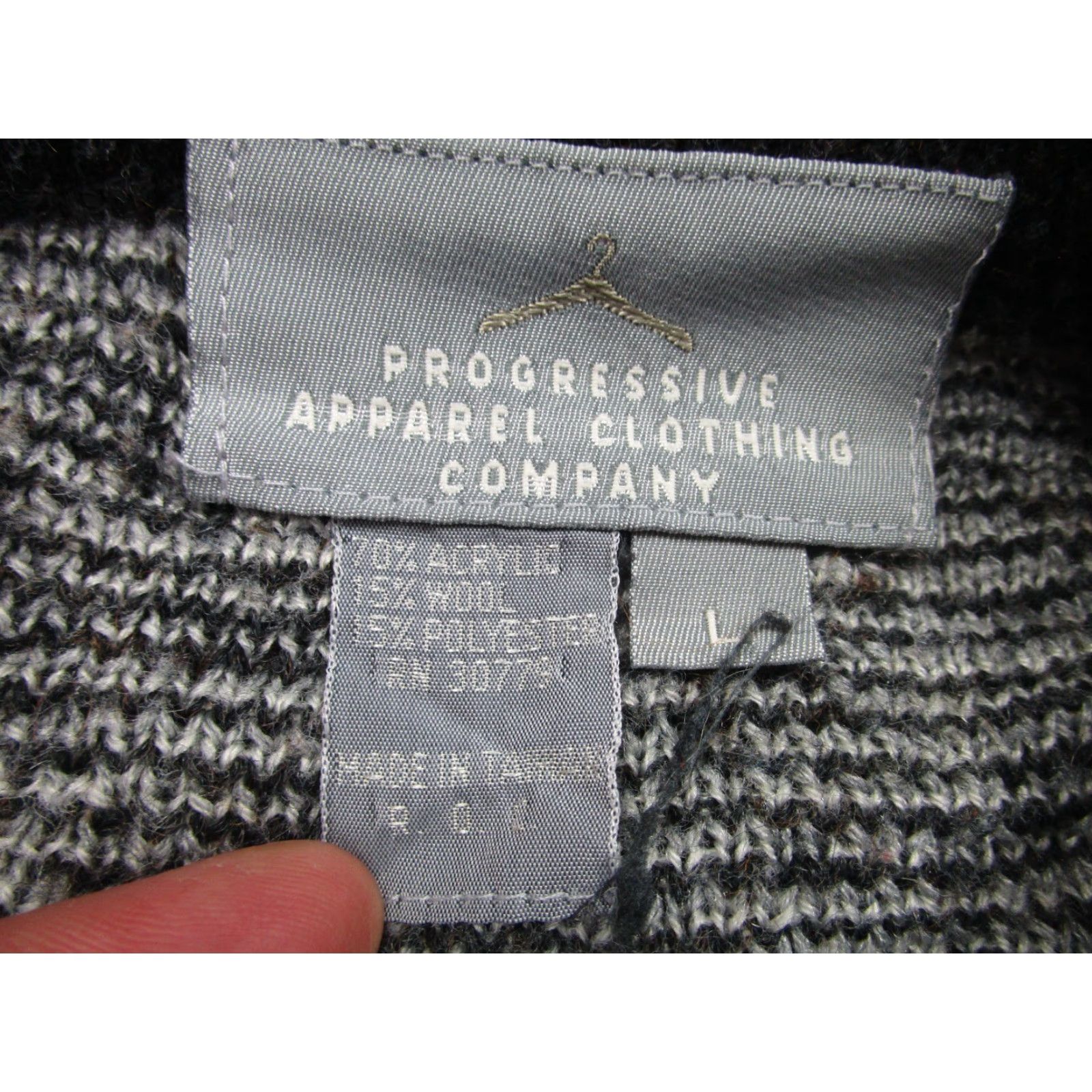 Vintage VINTAGE Progressive Apparel Sweater Mens L Gray Geometric Pullover 80s 90s Jumper Wool Acrylic Knit Crew Neck Casual Size US L / EU 52-54 / 3 - 6 Thumbnail