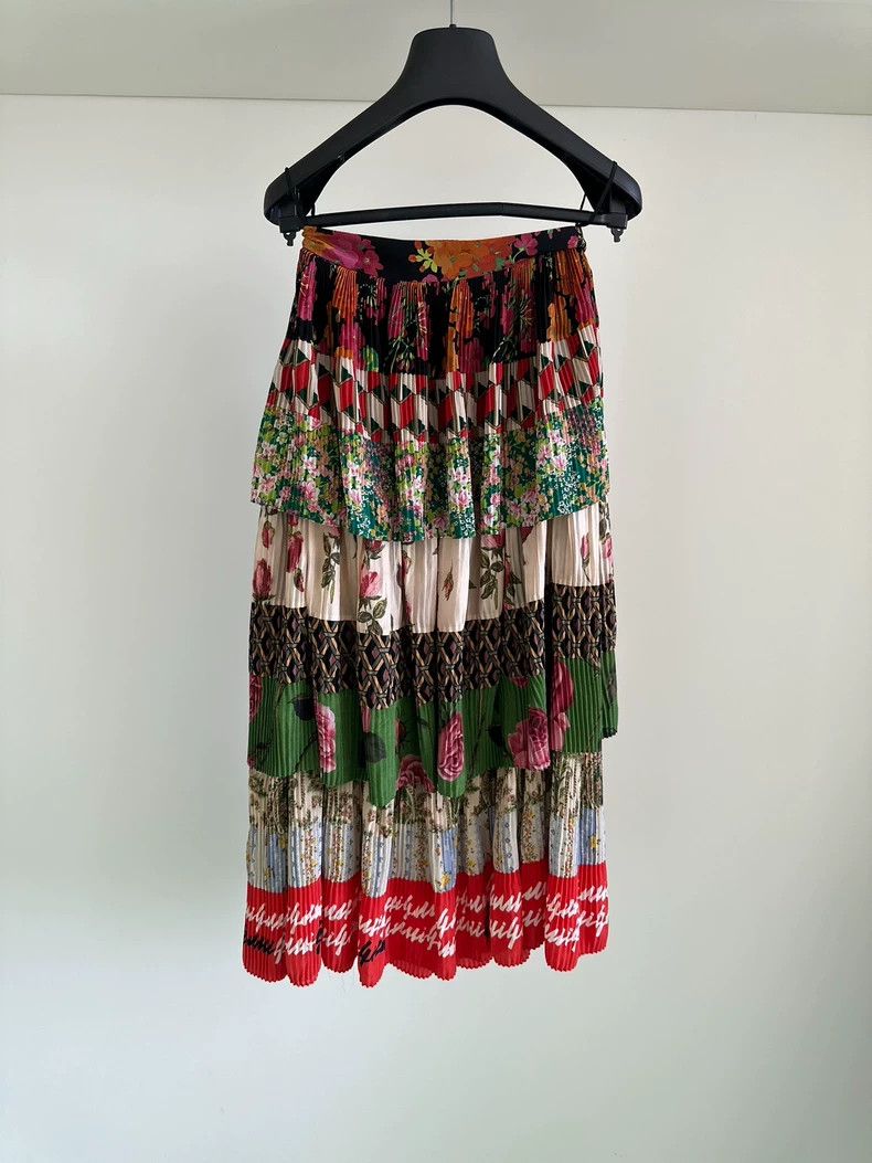 Gucci GucciPleated skirt 2503-Nextarrow Size 25" / US 0 / IT 36 - 6 Thumbnail