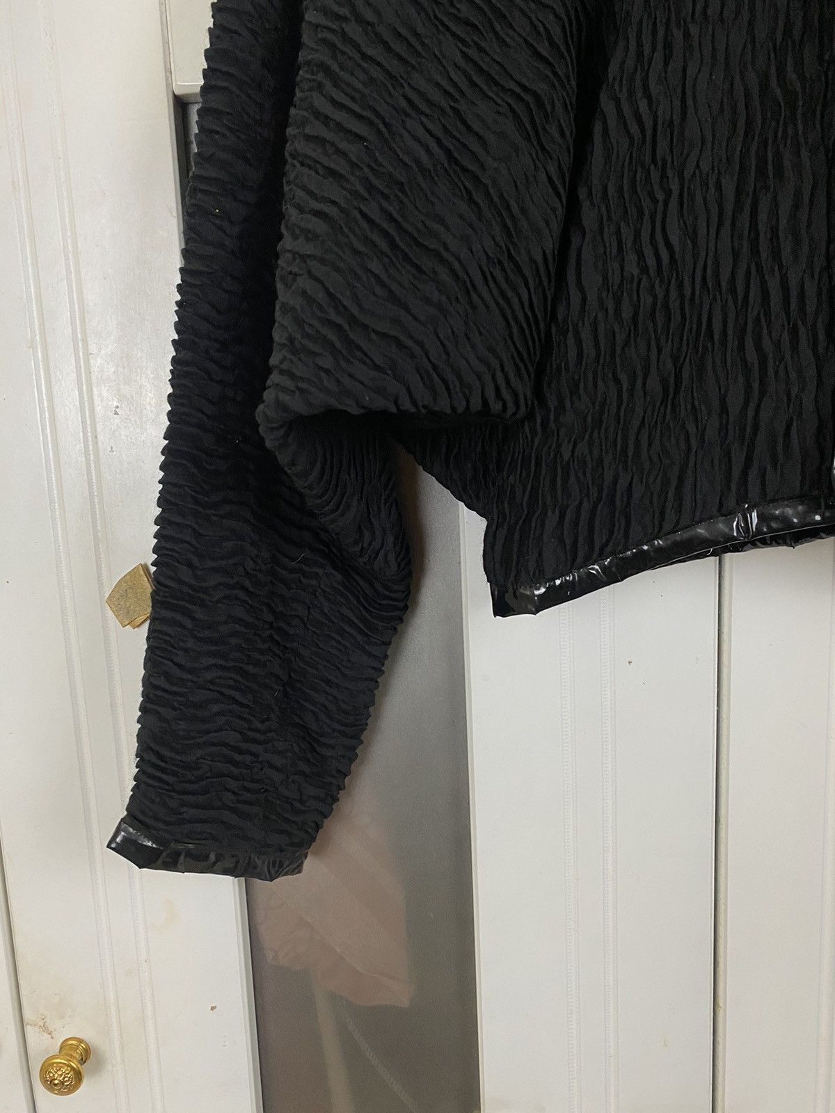 Comme des Garcons AD Winter Comme Des Garcons Pleating Wool/Silk Jacket Size S / US 4 / IT 40 - 4 Thumbnail