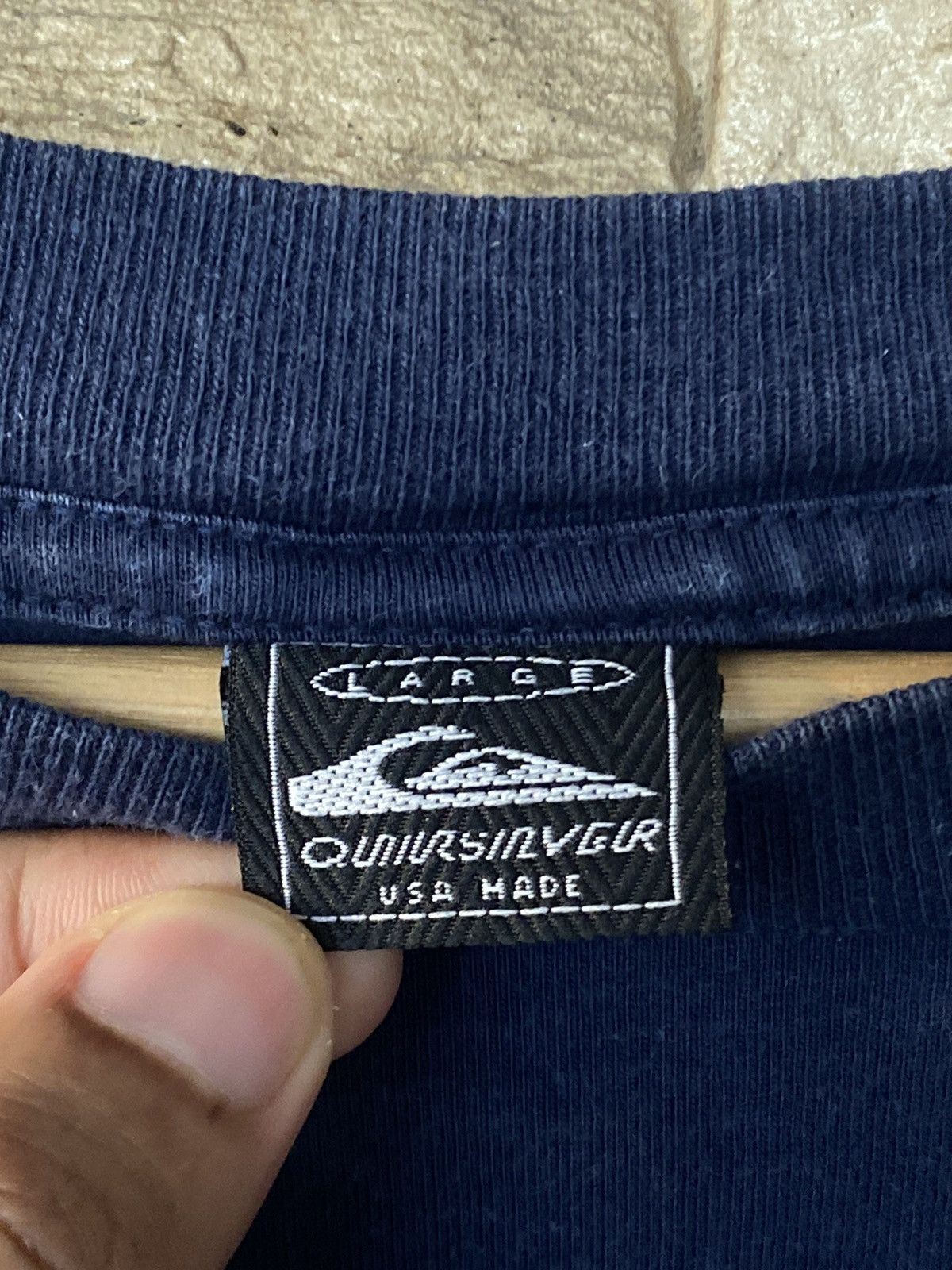 Vintage Vintage 90s Quiksilver Backhit Logo Surfing Tees Size US L / EU 52-54 / 3 - 7 Thumbnail