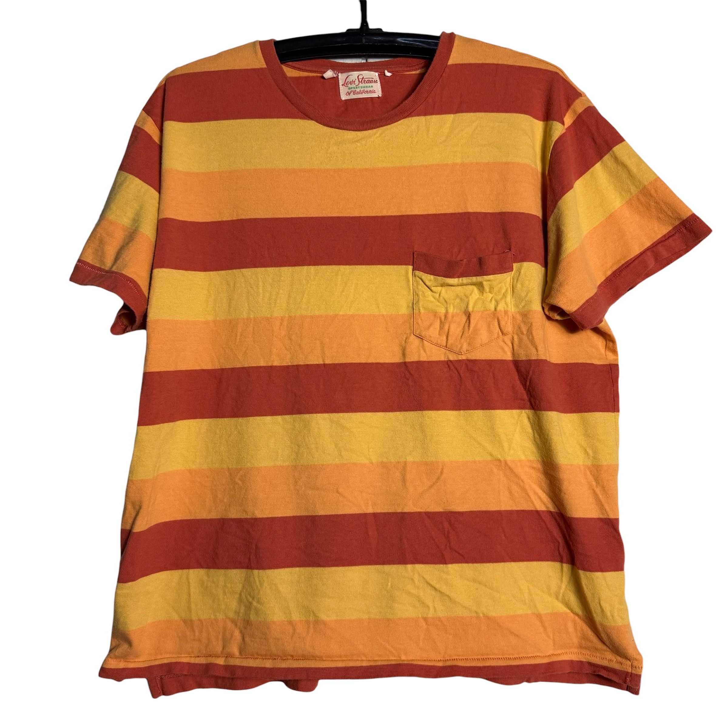 Levi's 🔥RARE🔥Vintage Levi's Split Hem Single Pocket T-shirt Size US L / EU 52-54 / 3 - 1 Thumbnail