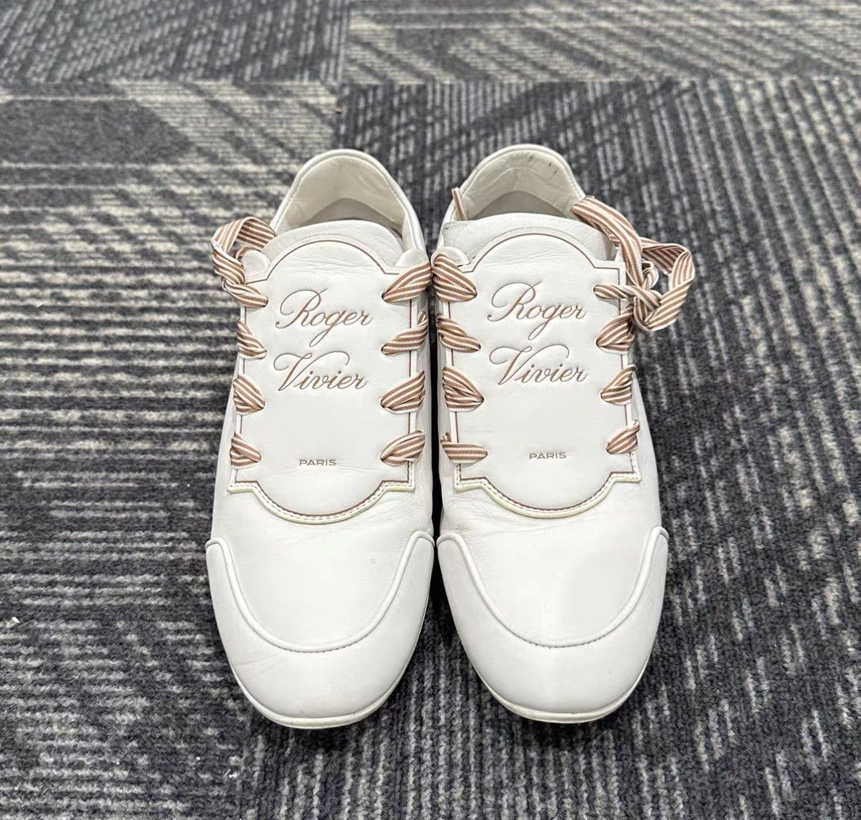 Roger Vivier Roger Vivier Bow White Casual Sneakers J42 Size US 4.5 / IT 34.5 - 2 Thumbnail