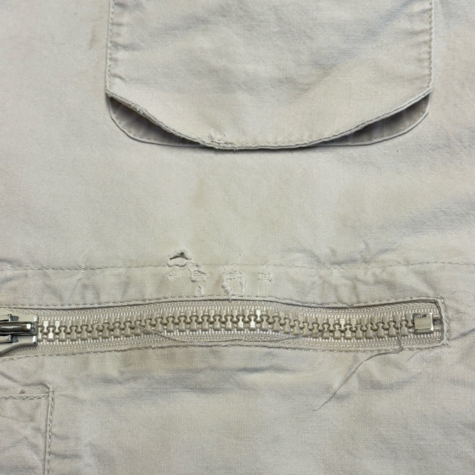 Banana Republic × Vintage Vintage Banana Republic Safari Vest Mens Large Cream Outdoor Size US L / EU 52-54 / 3 - 7 Thumbnail