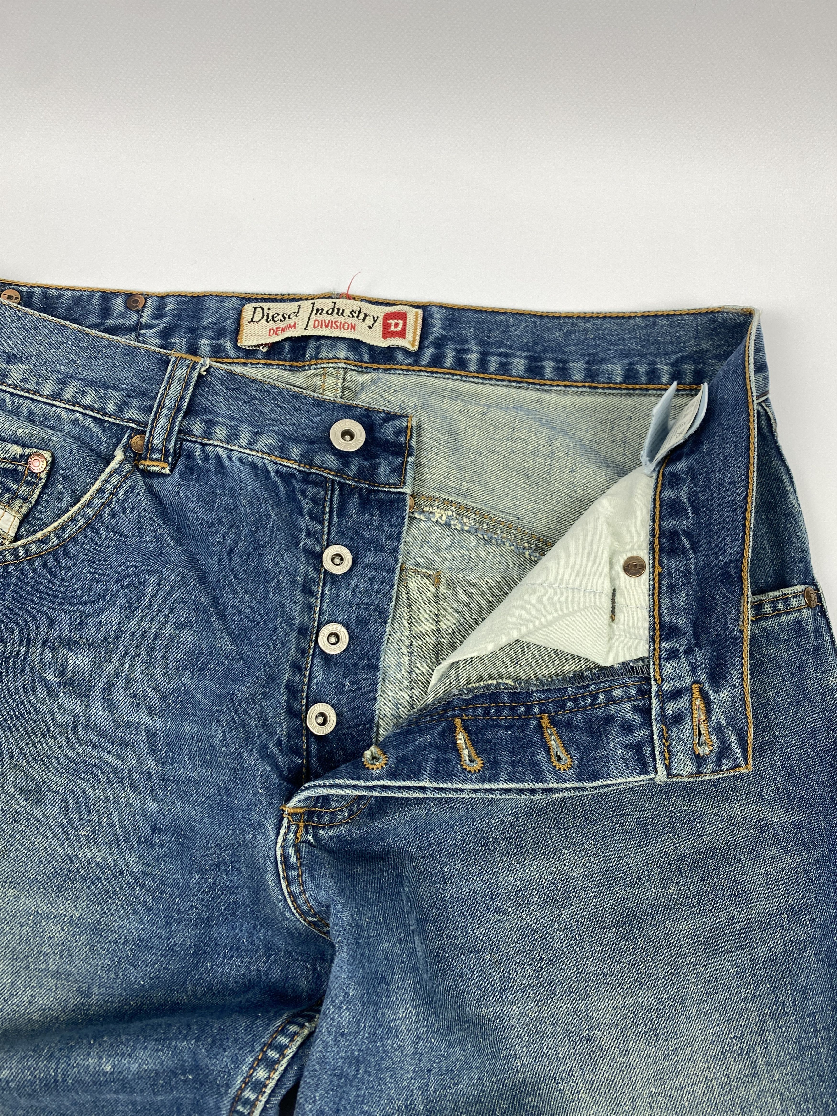 Diesel × Vintage Vintage Men`s Diesel Regular Fit Blue Denim Jeans Size 33 Size US 33 - 9 Thumbnail