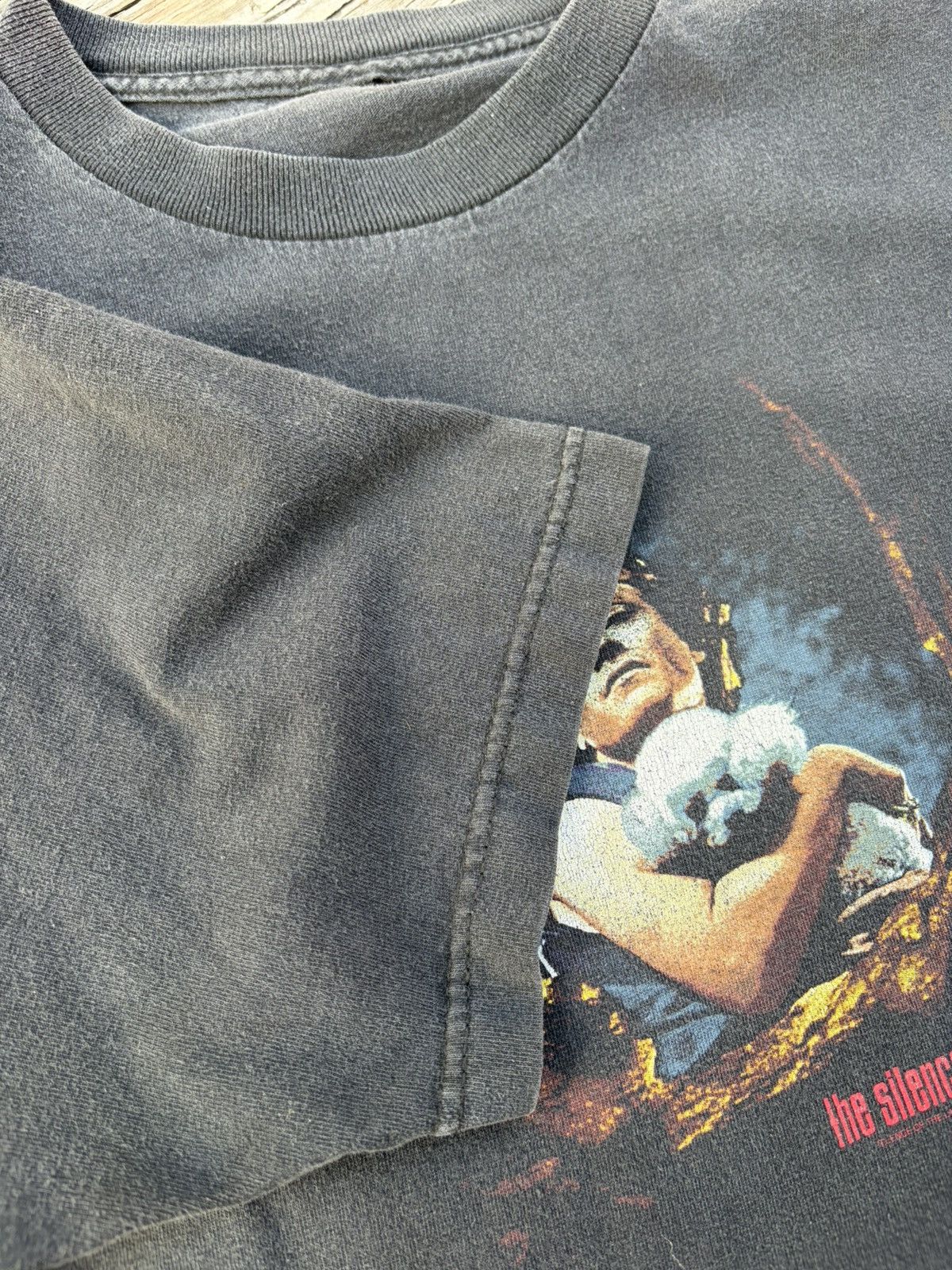 Vintage Silence of the Lambs “Buffalo Bill” graphic shirt Size US XL / EU 56 / 4 - 3 Thumbnail