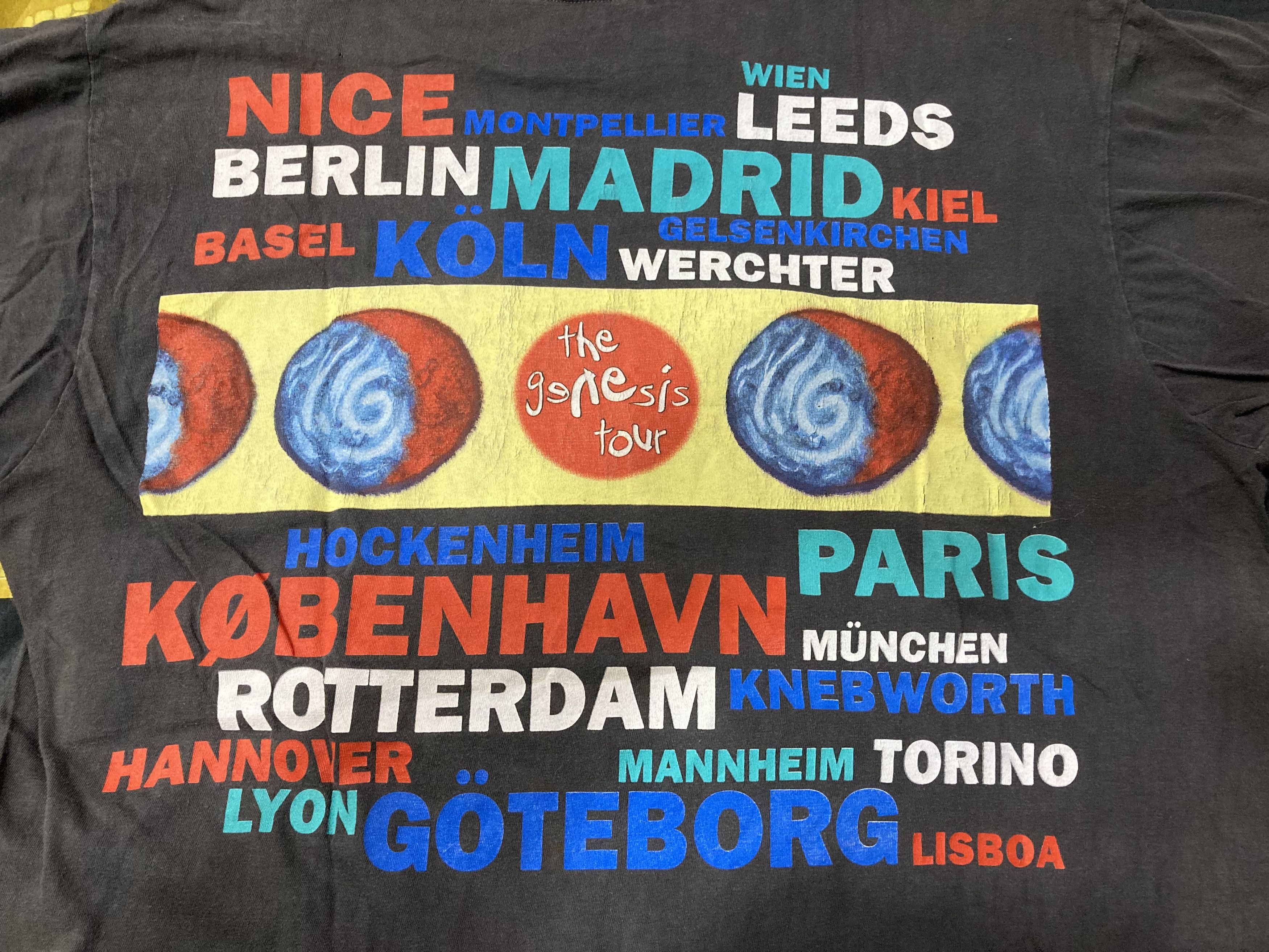 Band Tees Vintage Genesis 1992 ‘European Tour’ Tee Double Sided Size US XL / EU 56 / 4 - 8 Thumbnail