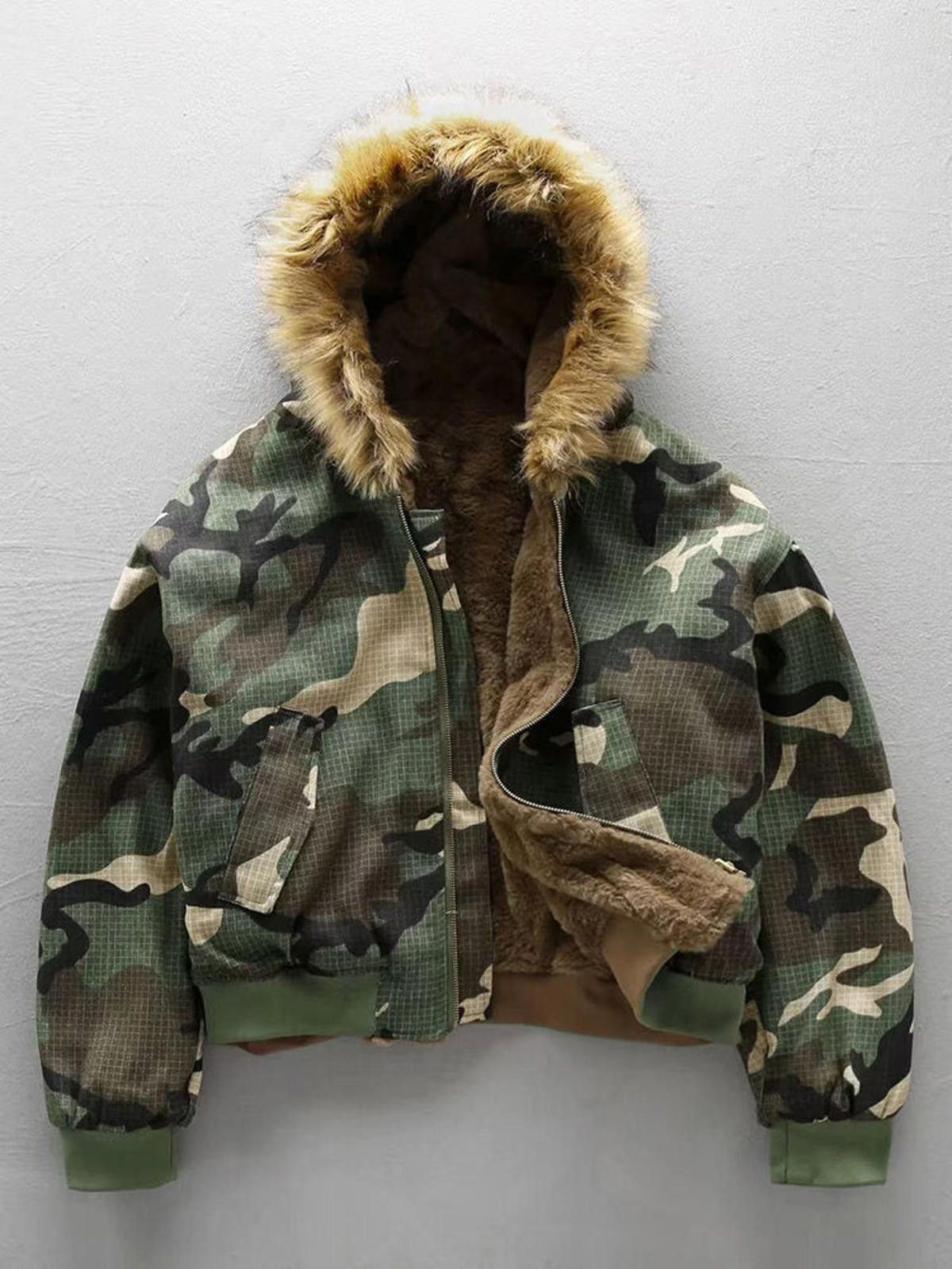 Japanese Brand Reversible Camouflage Faux Fur Hooded Bomber Jacket Size US L / EU 52-54 / 3 - 4 Thumbnail