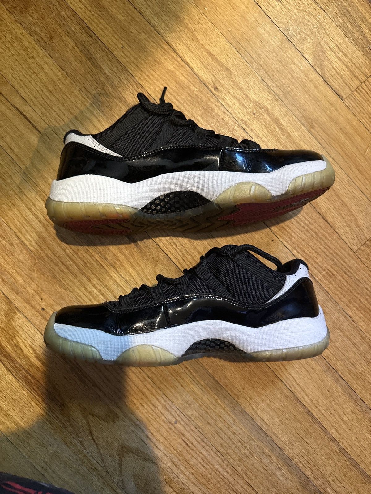 Jordan Brand × Nike Air Jordan 11 Retro Low " Infrared " Size US 9 / EU 42 - 2 Thumbnail