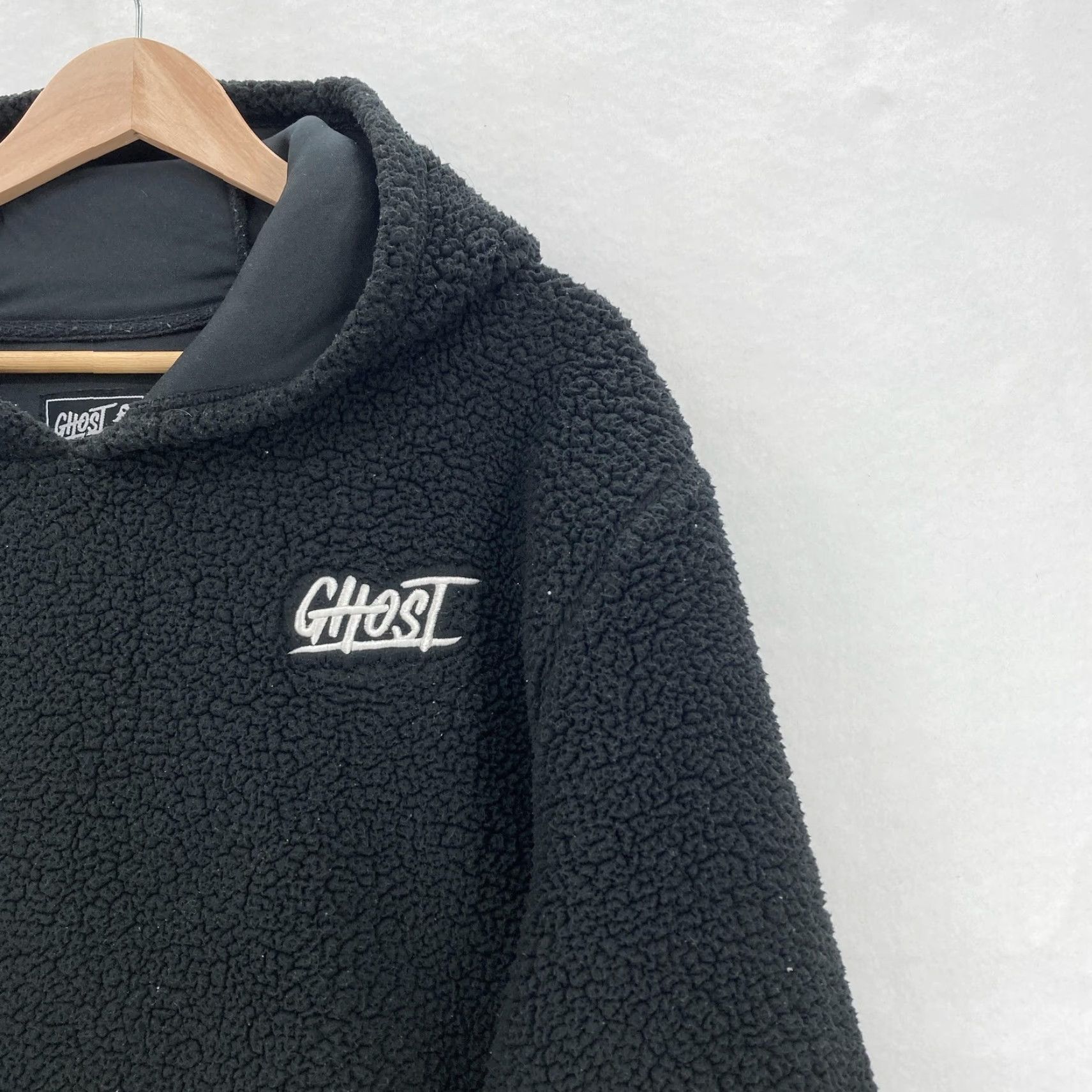 Vintage Ghost Lifestyle Hoodie Mens 2XL Black Sherpa Fleece Pullover Kangaroo Pocket Size US XXL / EU 58 / 5 - 2 Thumbnail