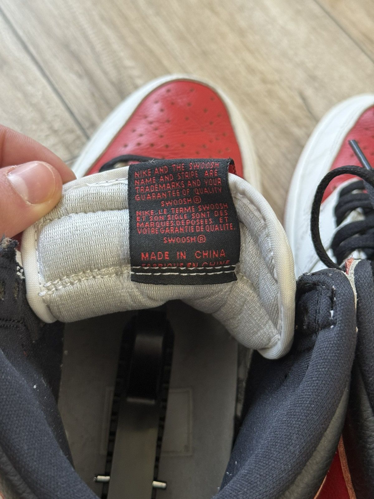 Jordan Brand Nike Air Jordan 1 Retro High OG Heritage Red/White Size US 8 / EU 41 - 8 Thumbnail