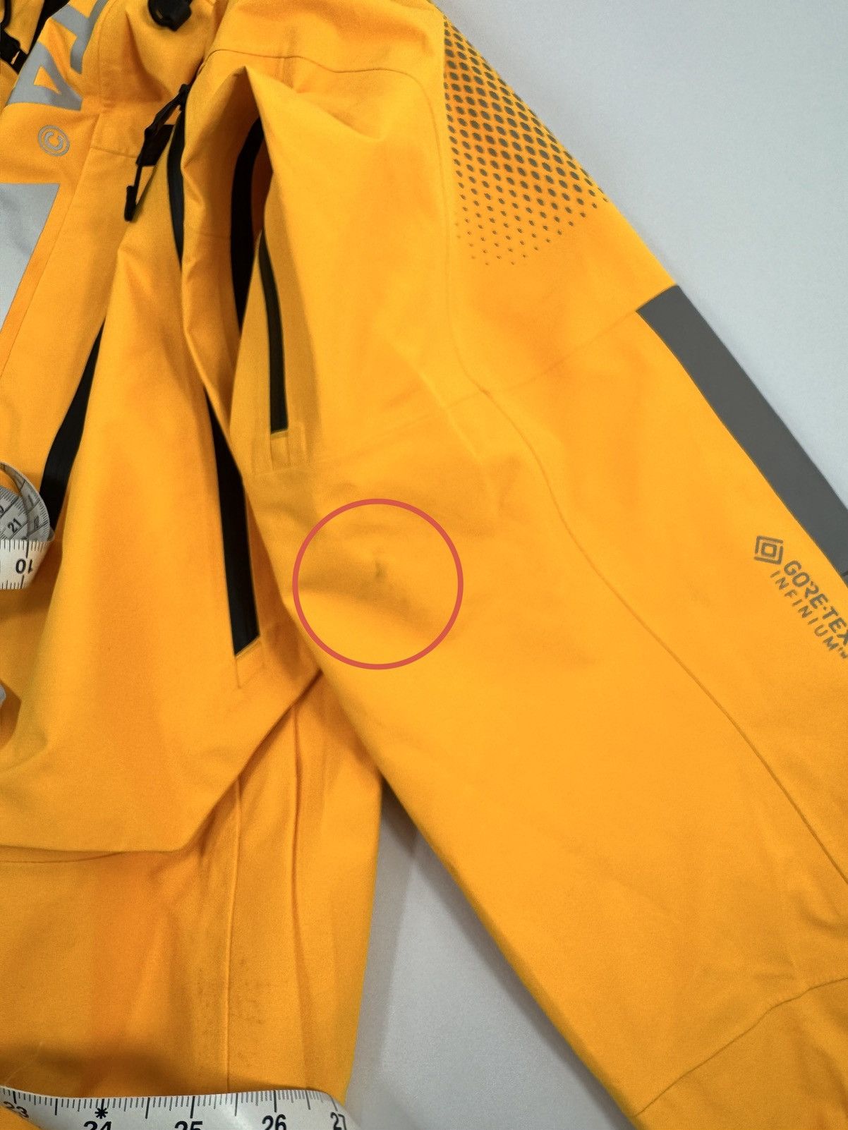 NOCTA × Nike TUNGATEN ALIEN GORE TEX OVERSIZED JACKET (RARE COLOUR-WAY) Size US M / EU 48-50 / 2 - 10 Thumbnail