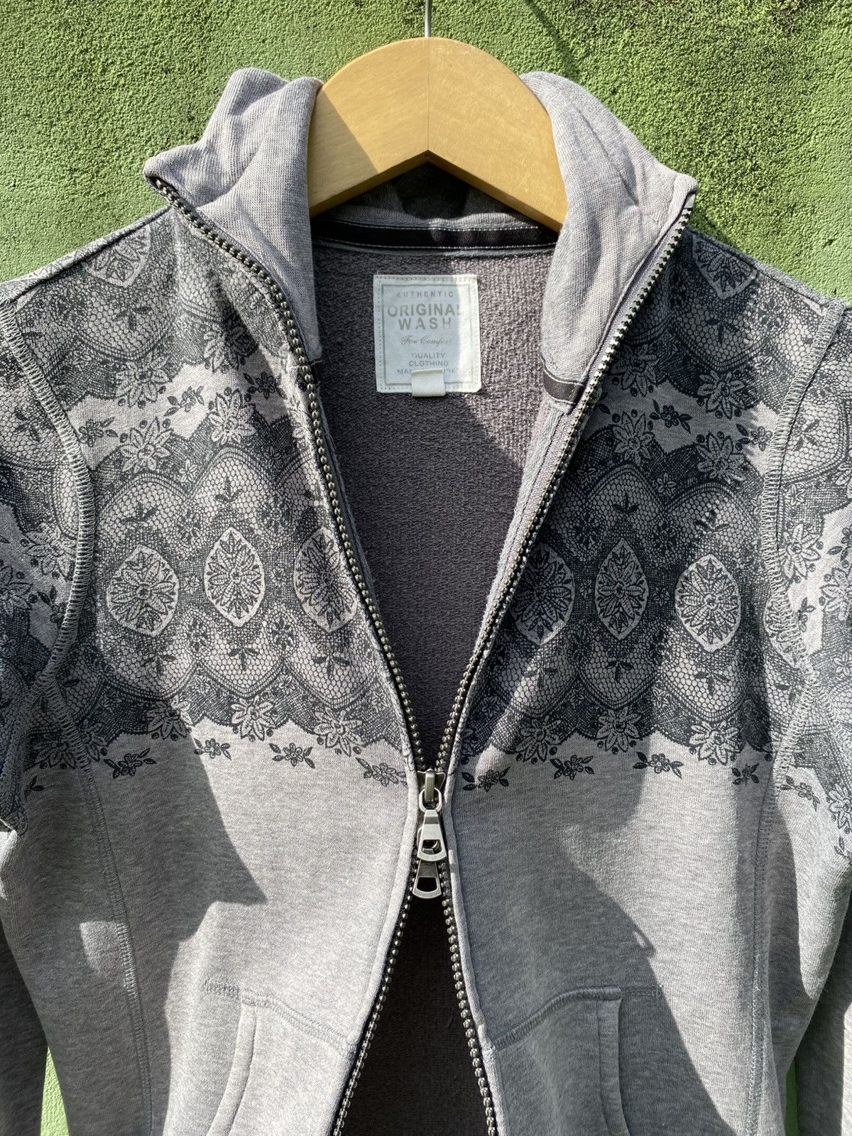 Japanese Brand Uniqlo Luxury Hood Zip Hoodie Grey Tribal Pattern Y2K Jacket Size M / US 6-8 / IT 42-44 - 7 Thumbnail