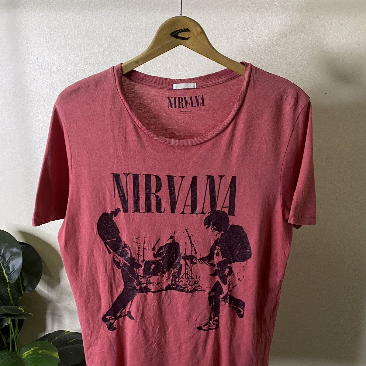 Nirvana GU x Nirvana Kurt Cobain Collaboration Tee Size US M / EU 48-50 / 2 - 2 Thumbnail