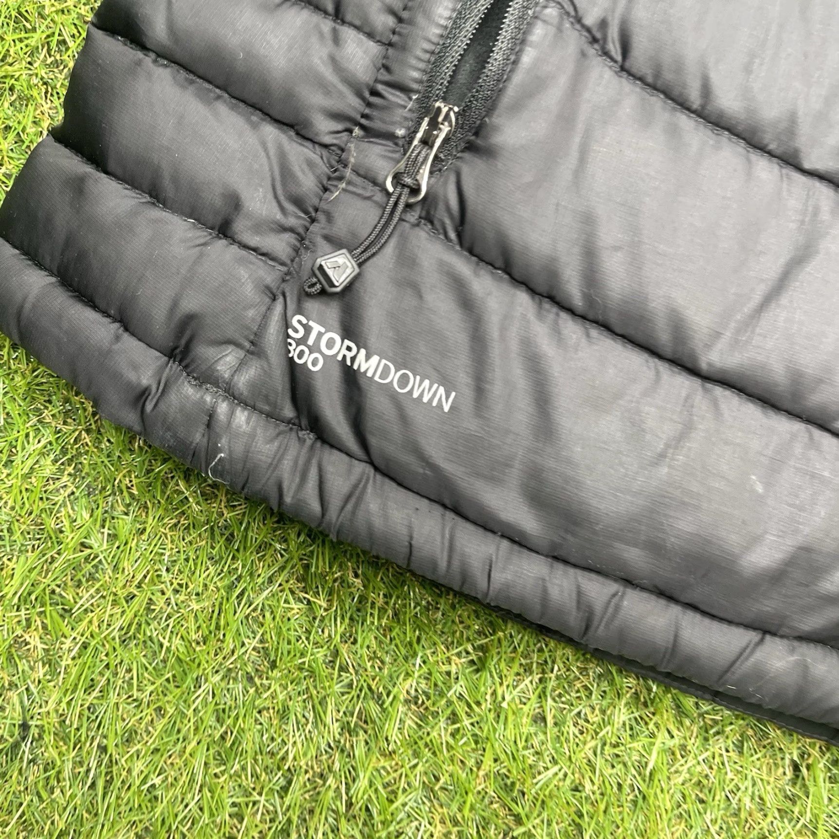 Eddie Bauer VINTAGE Eddie Bauer Vest Womens XS Black Storm Down 800 First Ascent Goose Down Hiking Size XS / US 0-2 / IT 36-38 - 2 Thumbnail