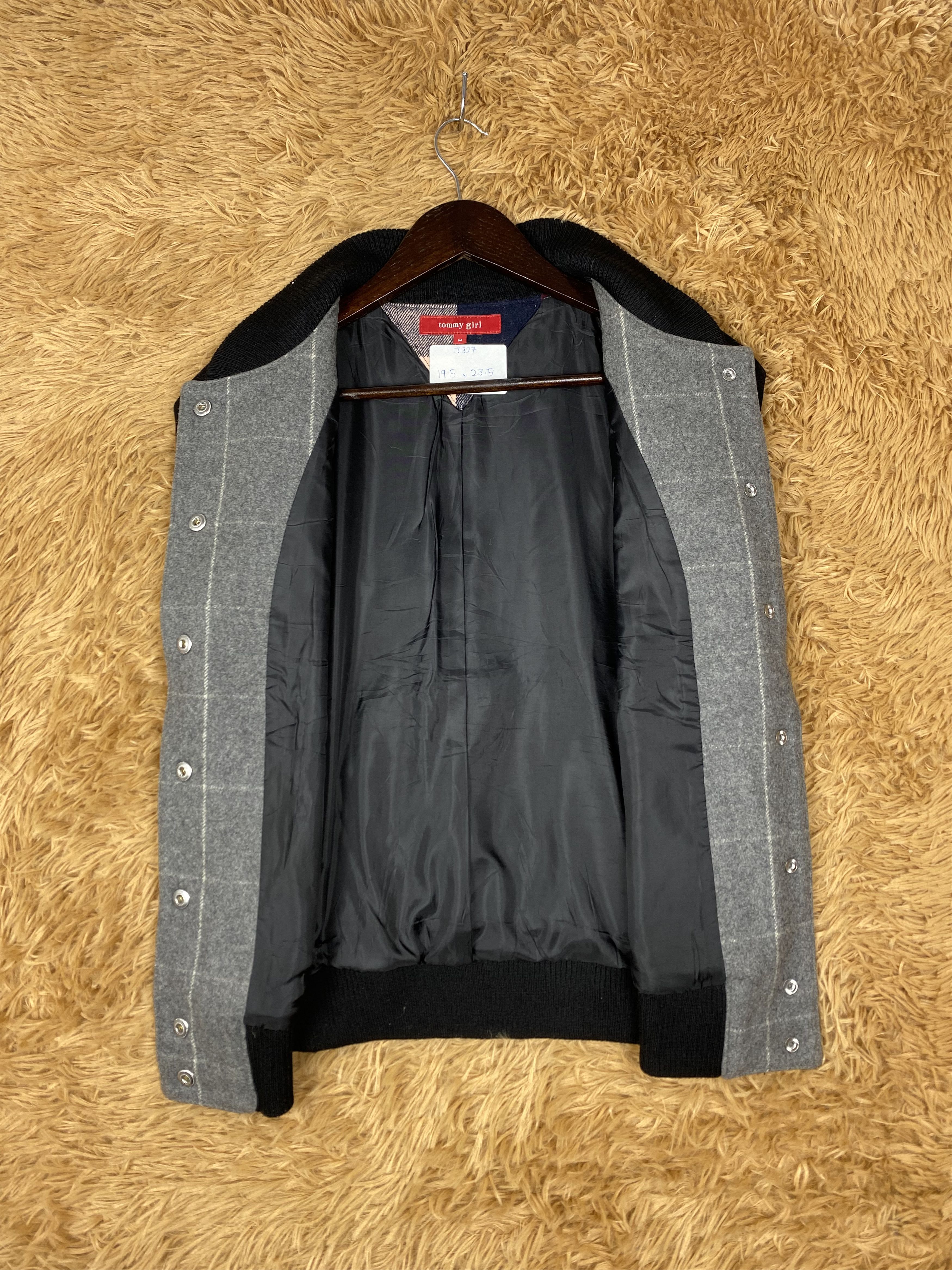 Tommy Hilfiger Vintage Tommy Girl Varsity Jacket DJ0327 Size M / US 6-8 / IT 42-44 - 7 Thumbnail
