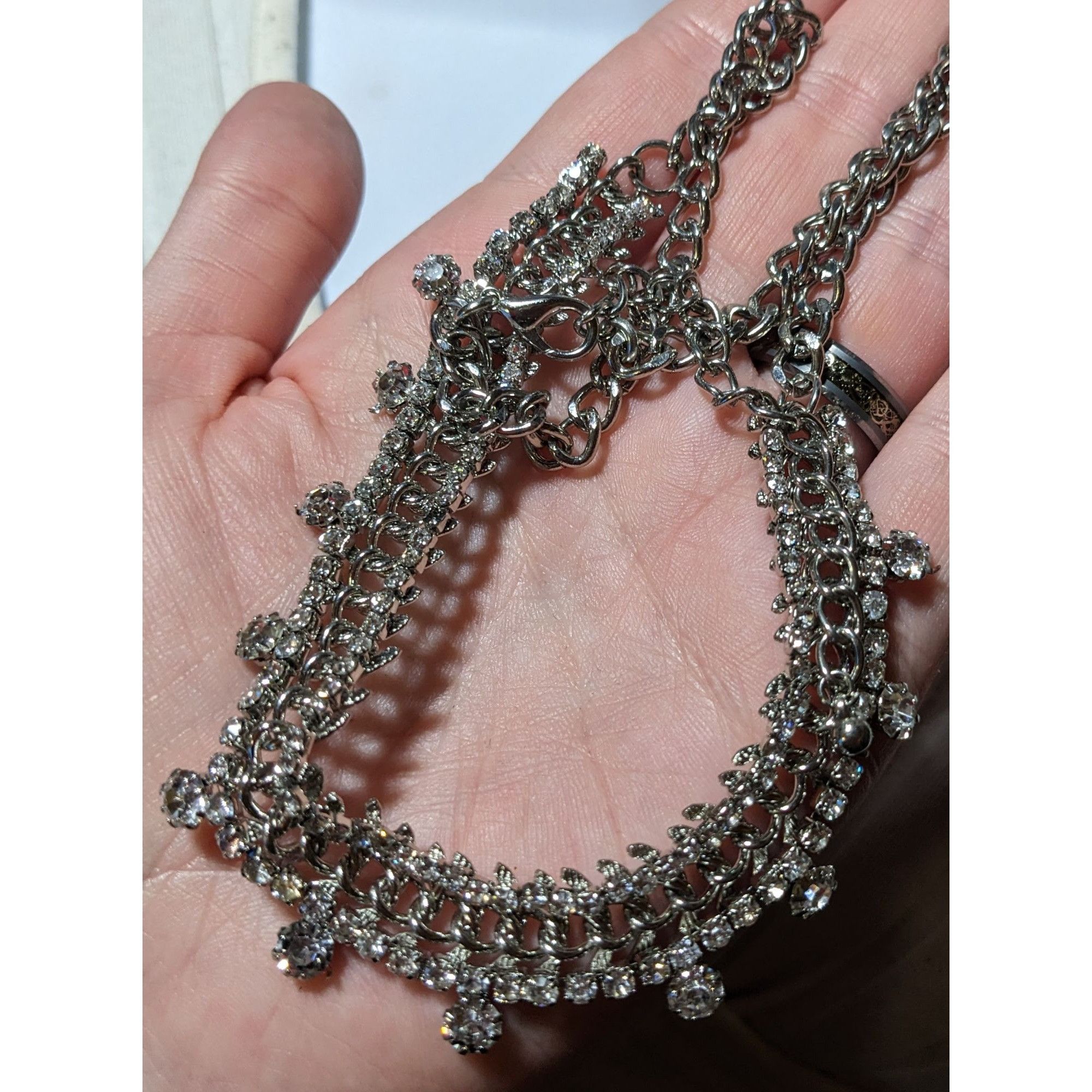 Other Elegant Silver Rhinestone Statement Necklace Size ONE SIZE - 9 Thumbnail