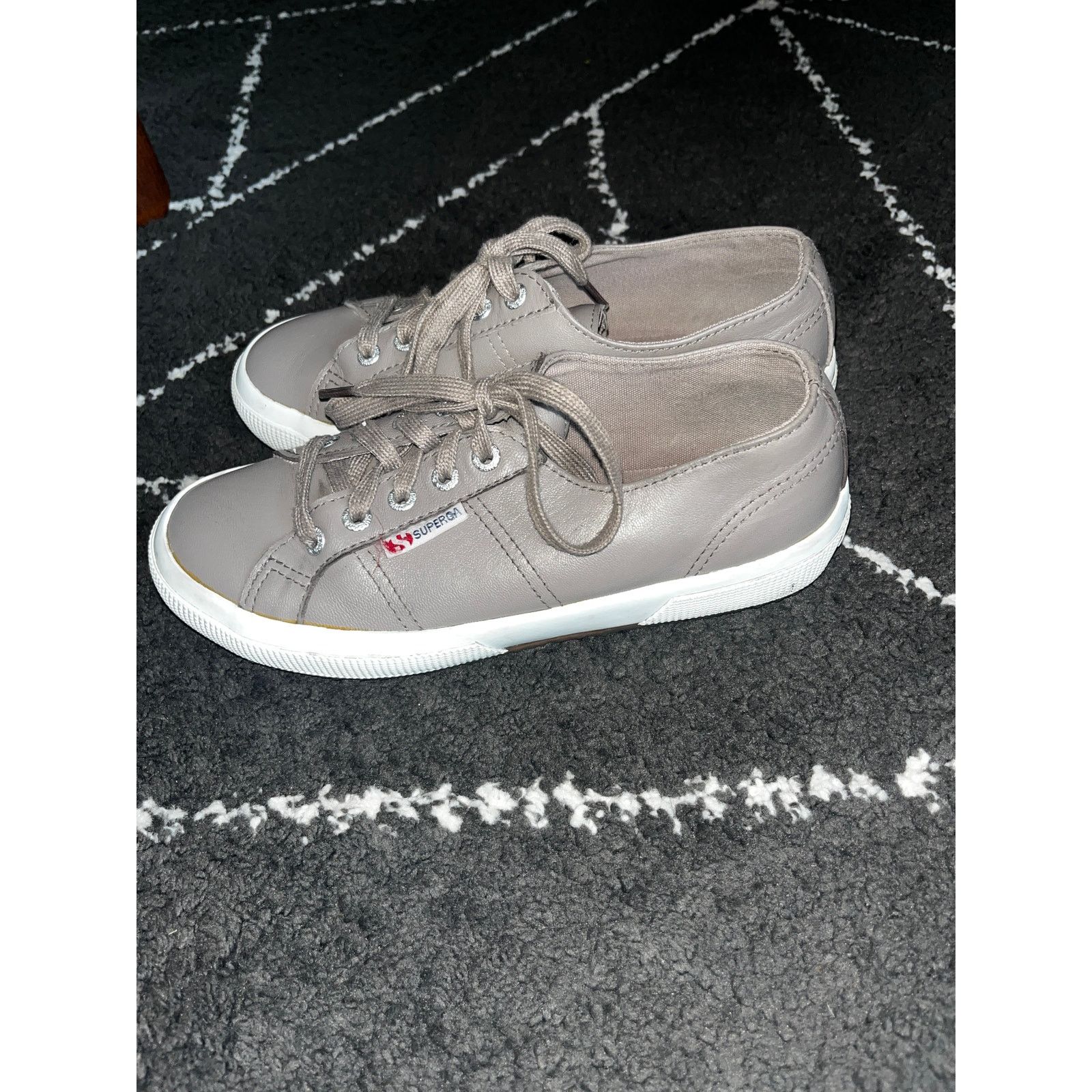 Superga Superga 2750 Leather Low Top Comfort Sneaker Gray M6/W7.5 Size US 7.5 / IT 37.5 - 4 Thumbnail